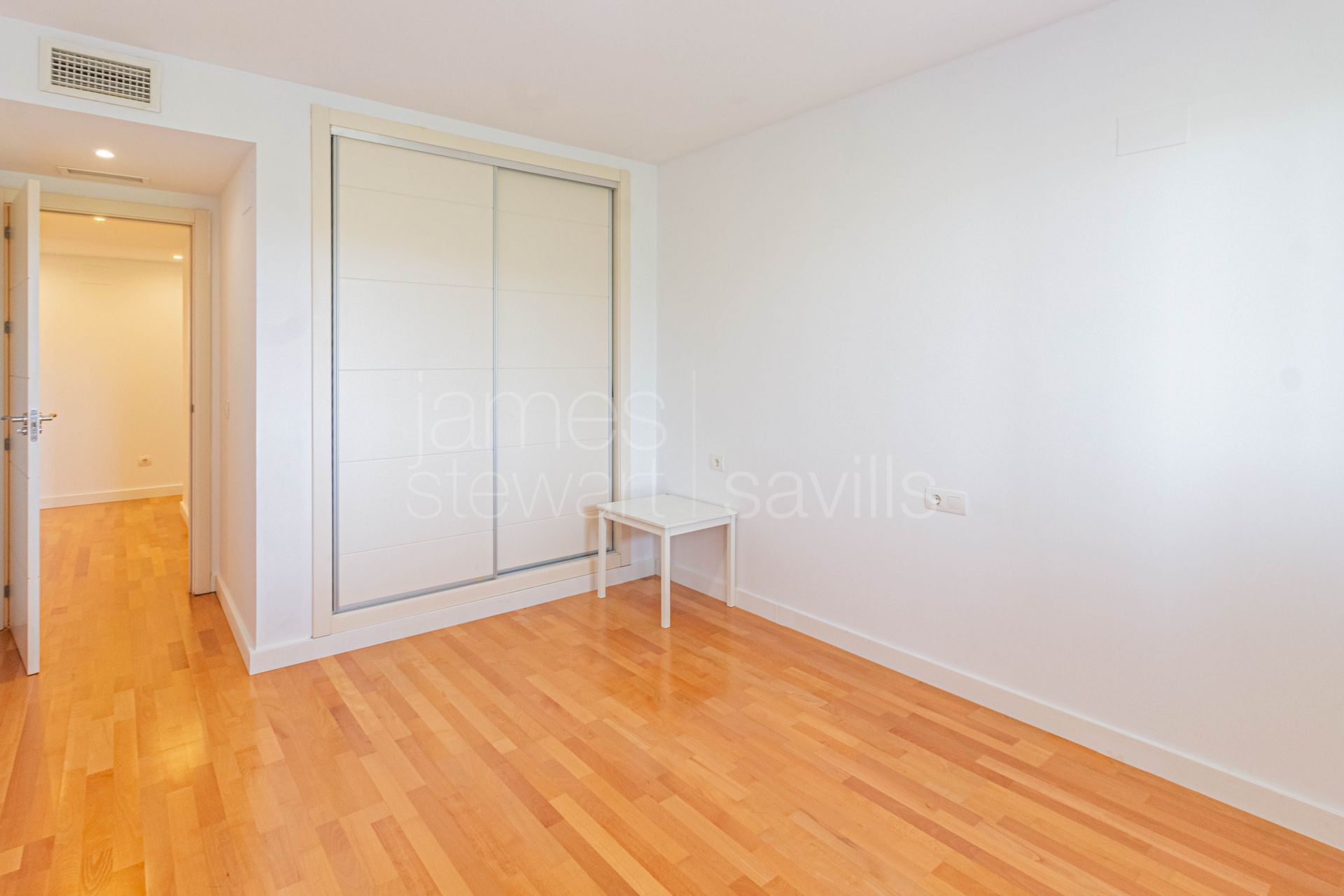 Apartamento Reformado con Vistas al Mar y 2 Plazas de Garaje | La Alcaidesa