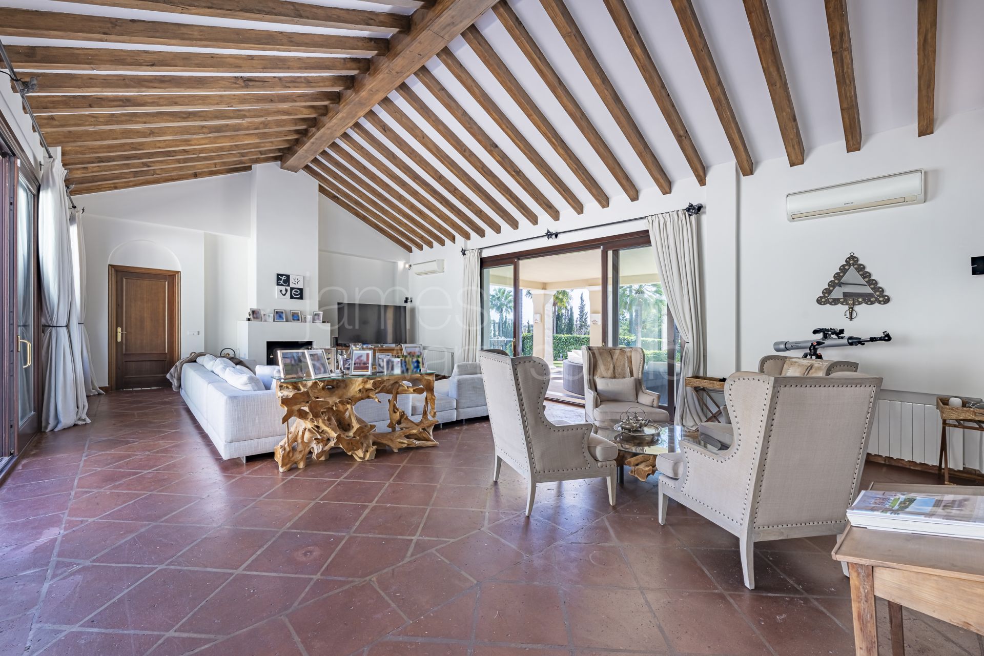 Villa elegante en una sola planta con anexo para invitados en Sotogrande Alto, Zona F