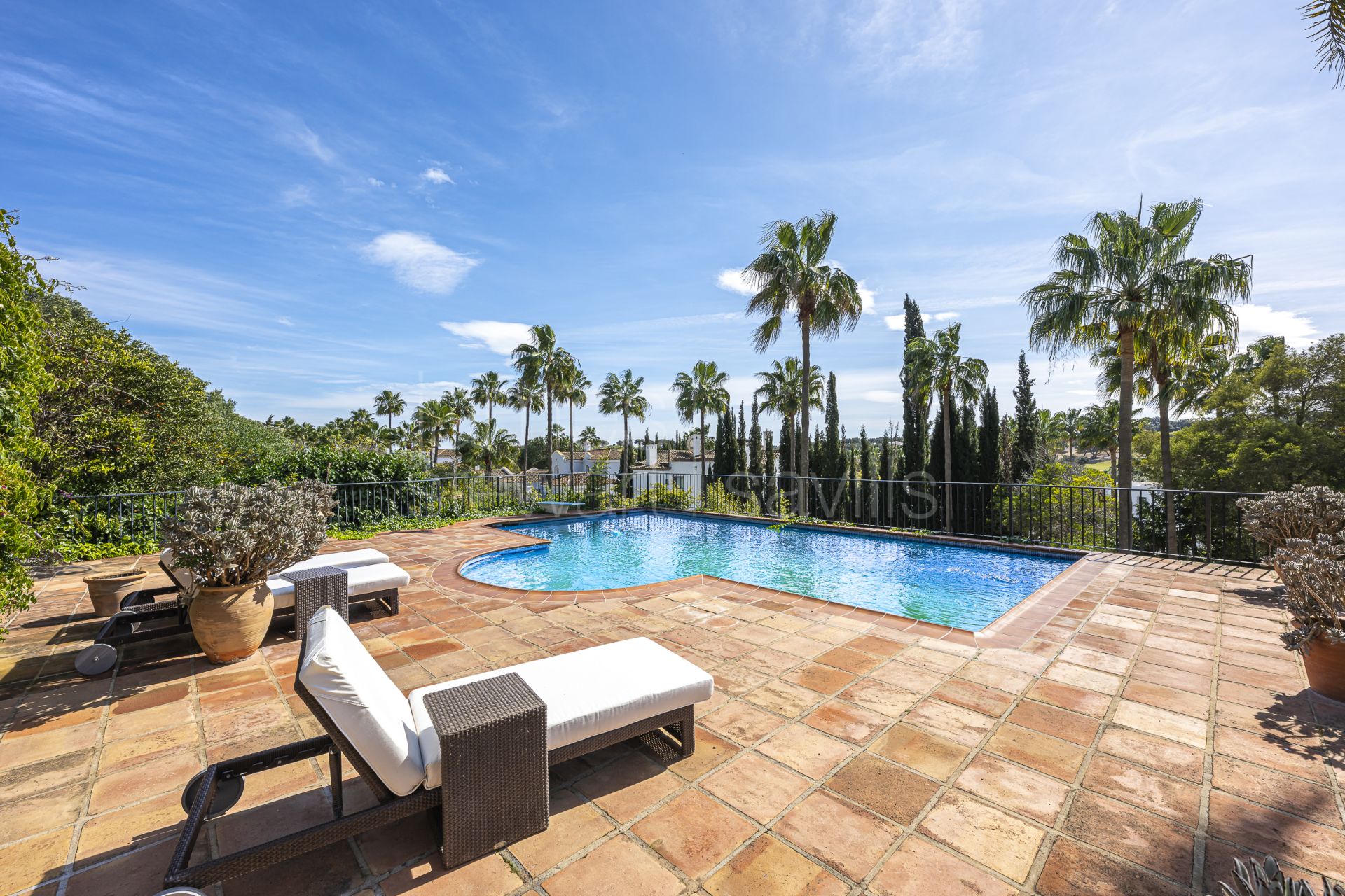 Villa elegante en una sola planta con anexo para invitados en Sotogrande Alto, Zona F