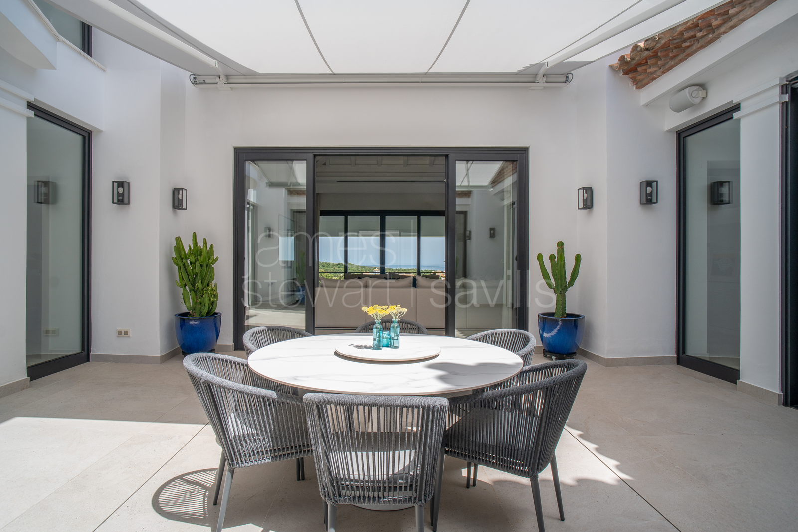 Villa Moderna Sostenible con Vistas al Mar y al Golf | La Reserva de Sotogrande