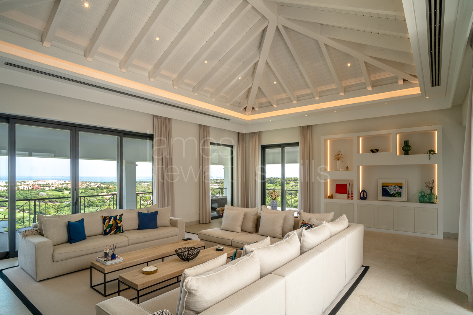 Villa Moderna Sostenible con Vistas al Mar y al Golf | La Reserva de Sotogrande