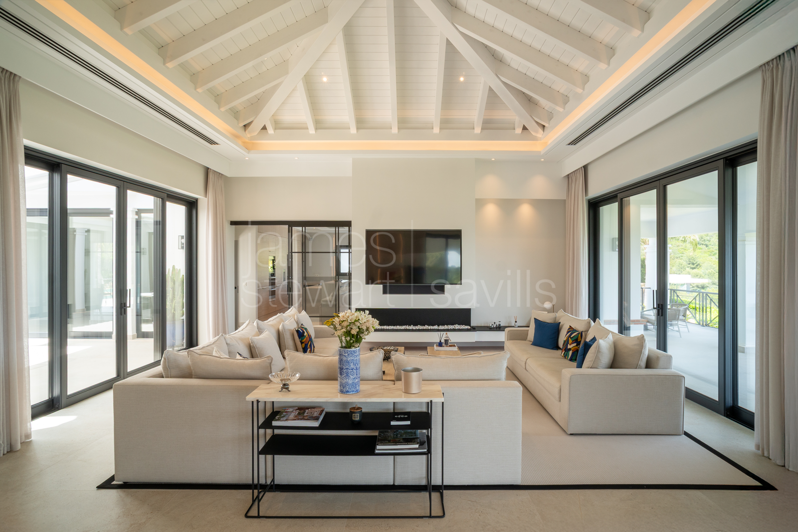 Villa Moderna Sostenible con Vistas al Mar y al Golf | La Reserva de Sotogrande