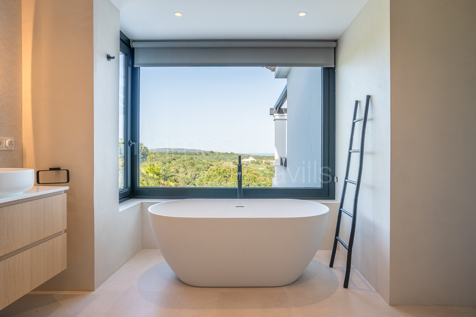 Villa Moderna Sostenible con Vistas al Mar y al Golf | La Reserva de Sotogrande