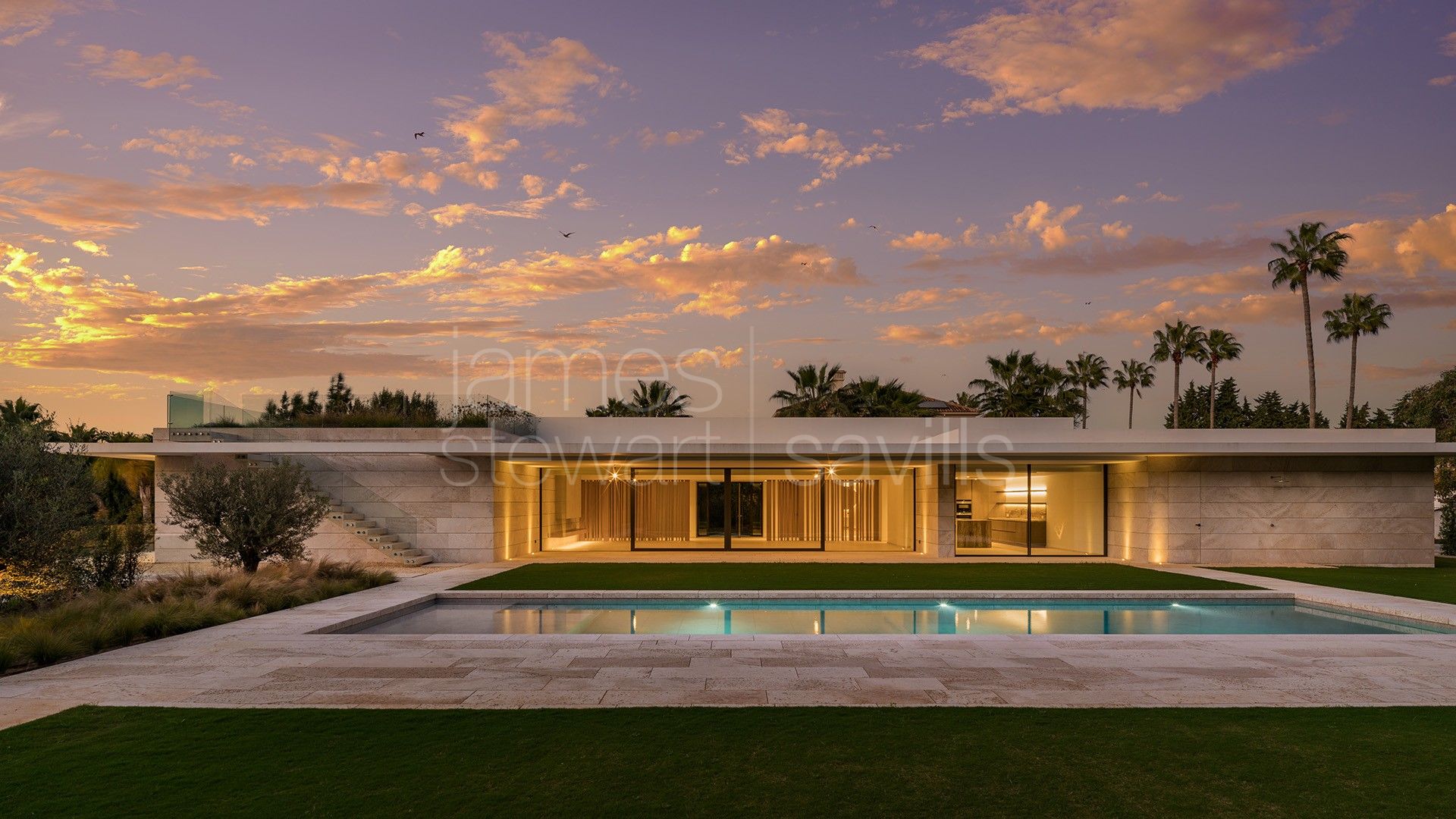 Elegante villa de nueva construcción en Reyes y Reinas, Sotogrande Costa