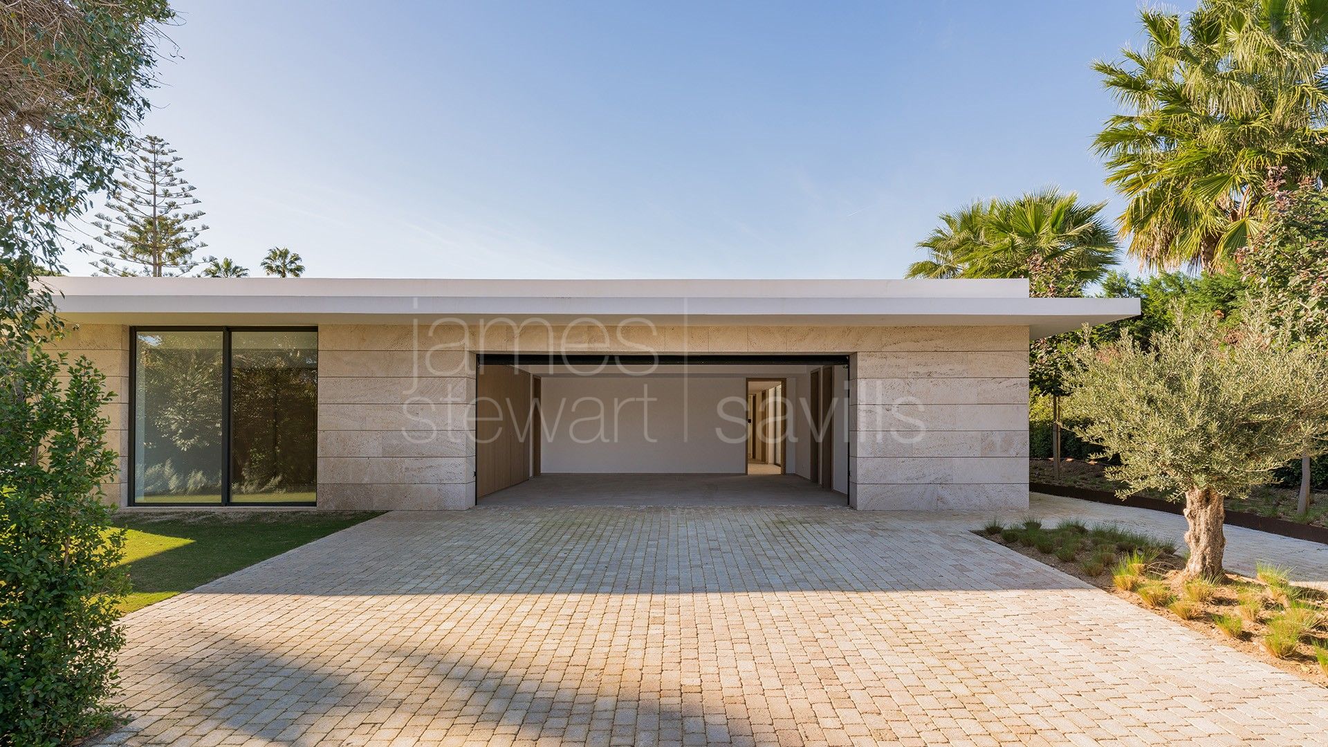 Elegante villa de nueva construcción en Reyes y Reinas, Sotogrande Costa