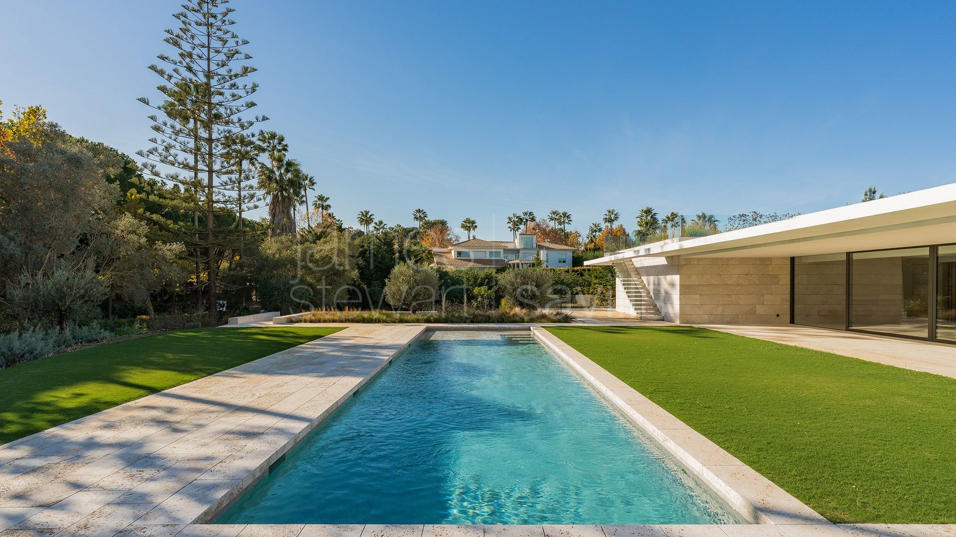 Elegante villa de nueva construcción en Reyes y Reinas, Sotogrande Costa