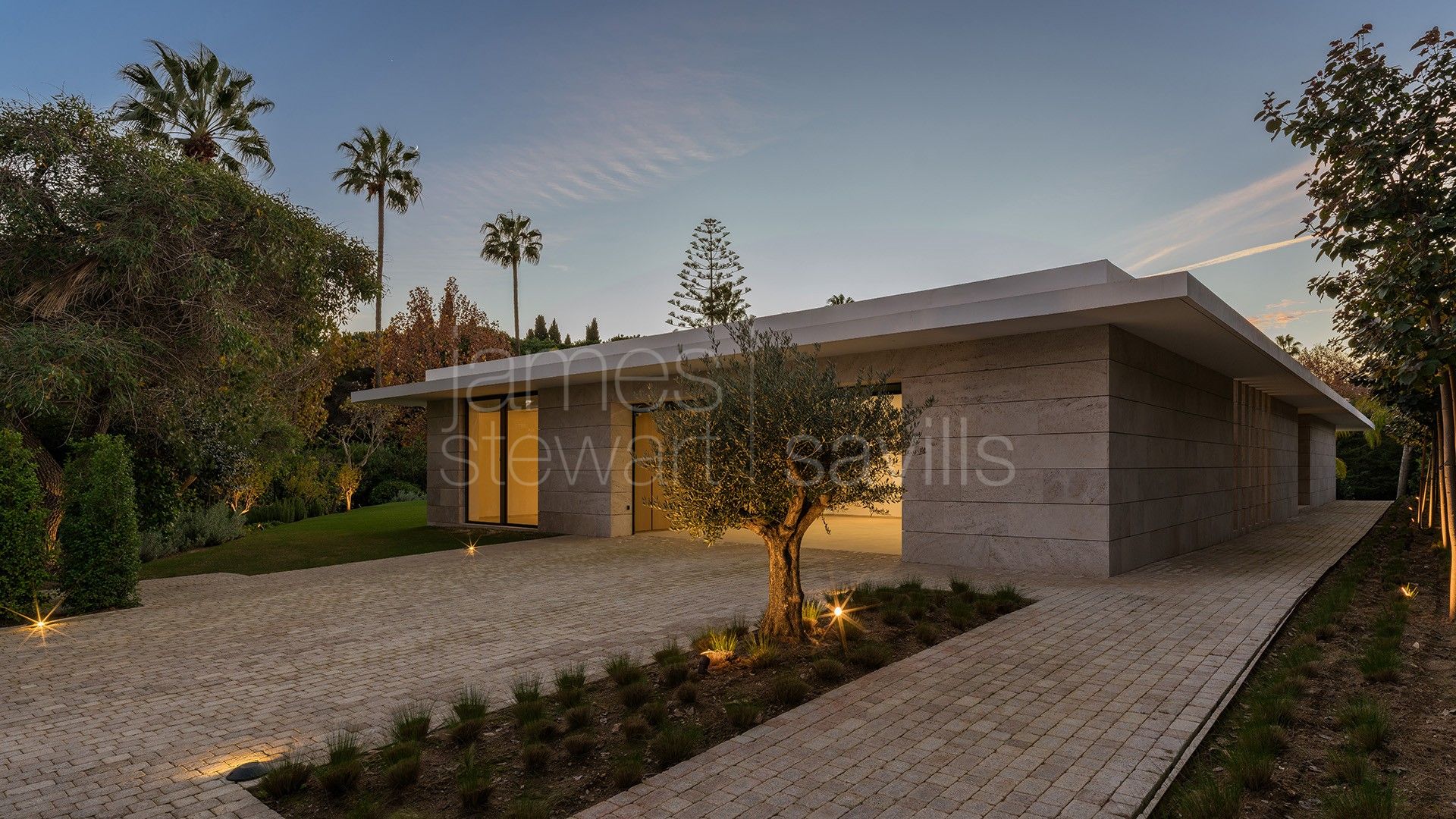 Elegante villa de nueva construcción en Reyes y Reinas, Sotogrande Costa