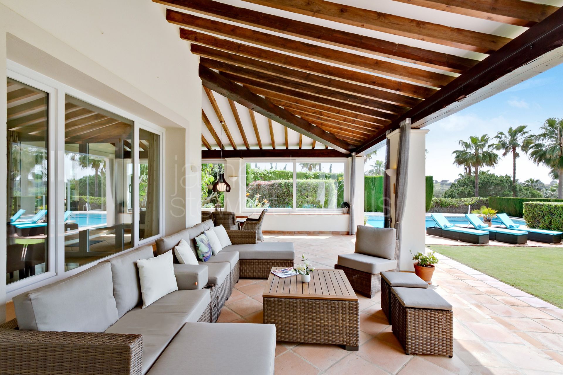 A bright and comfortable villa in the F zone of Sotogrande Alto
