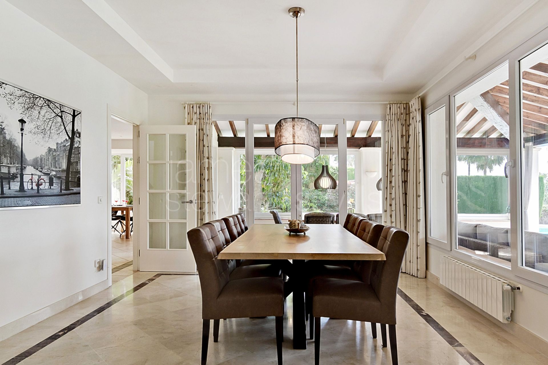 A bright and comfortable villa in the F zone of Sotogrande Alto