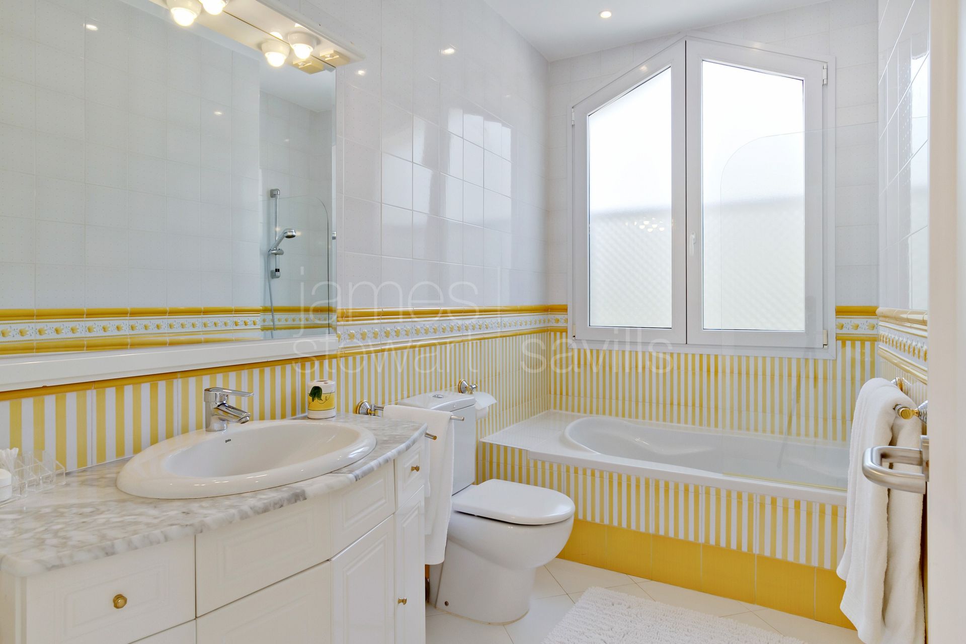 A bright and comfortable villa in the F zone of Sotogrande Alto