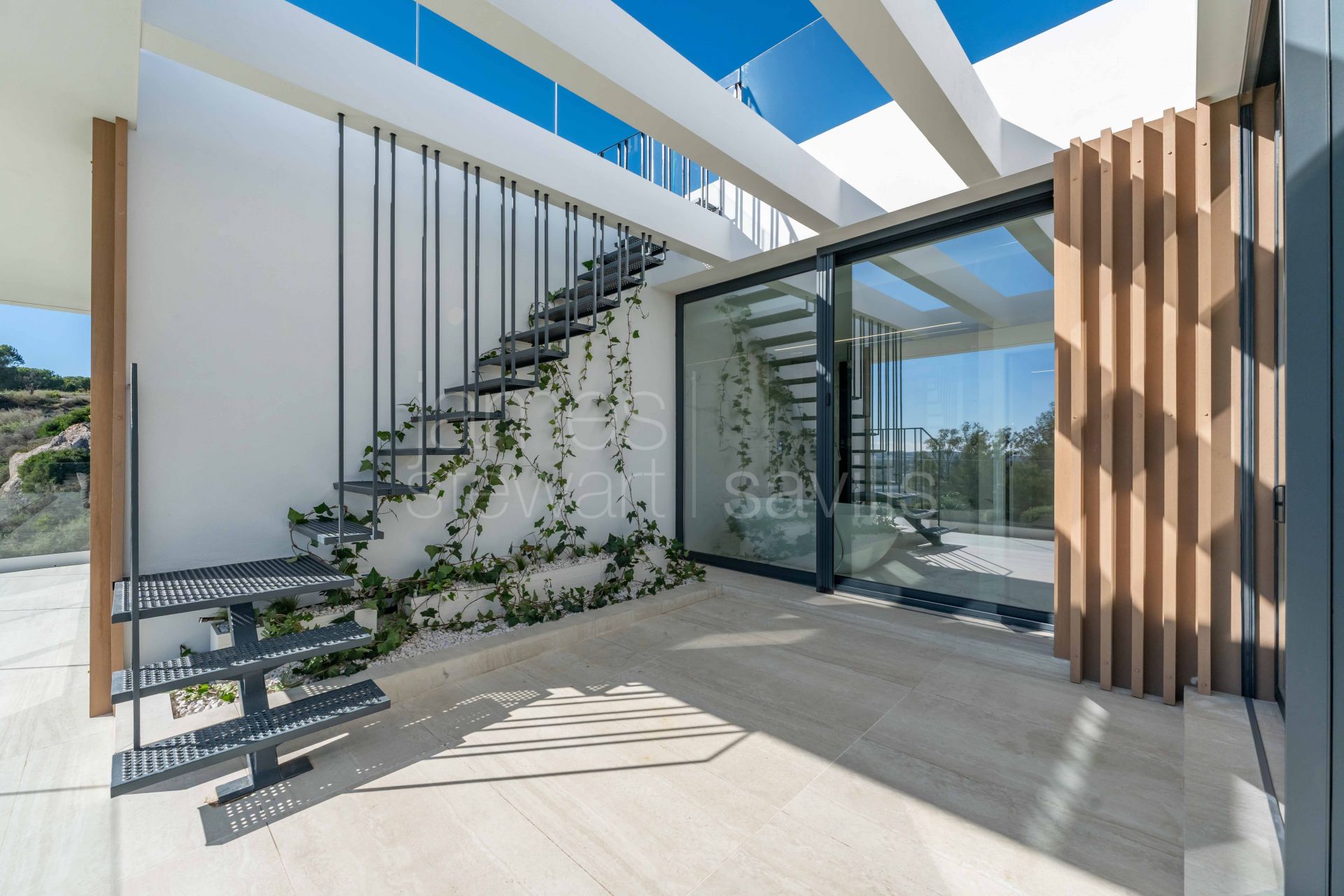 New Contemporary Villa with Panoramic Sea Views in La Reserva, Sotogrande