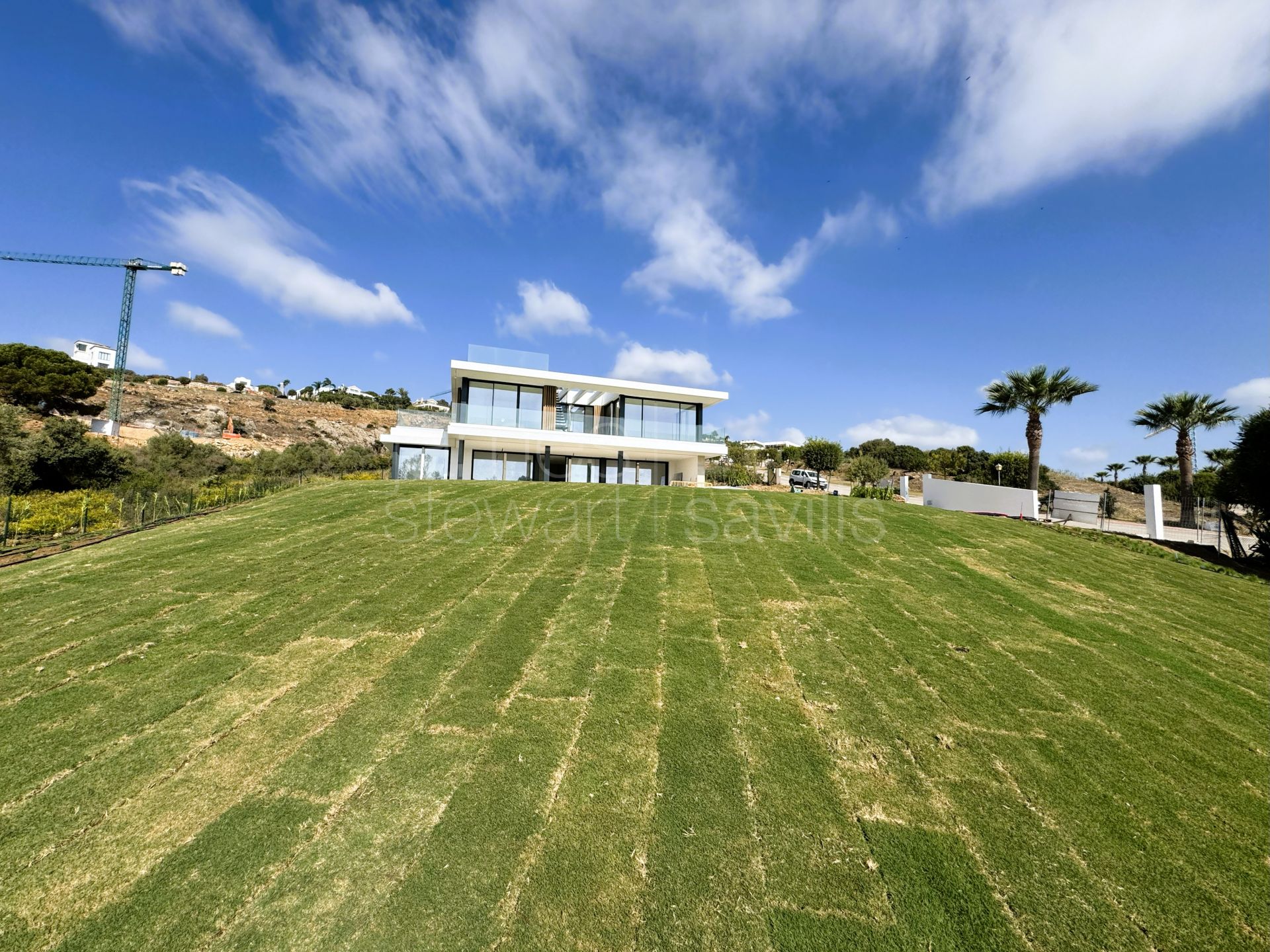 Nueva Villa Contemporánea con Vistas Panorámicas al Mar en La Reserva, Sotogrande