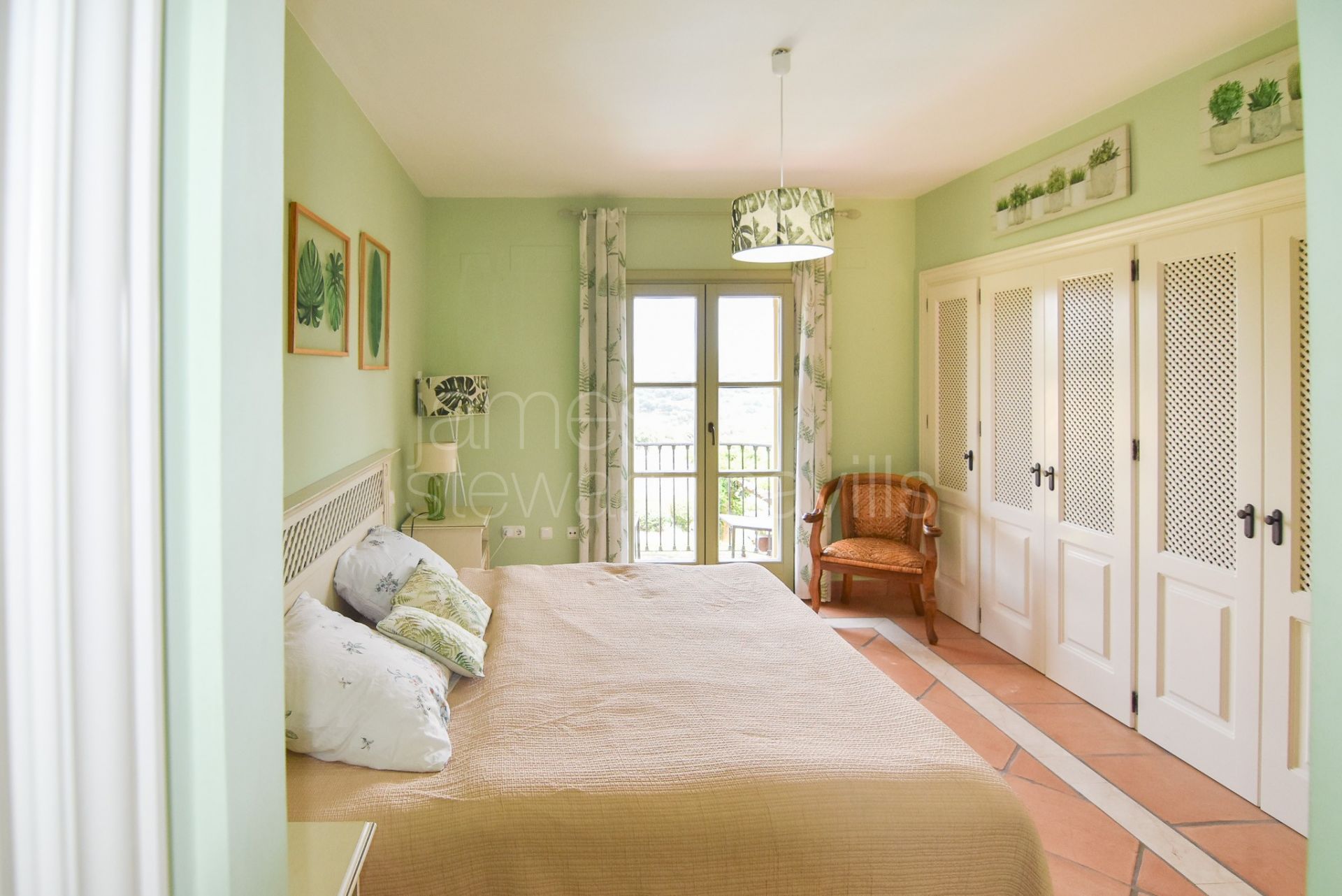 Townhouse frontline golf Sotogrande | Gated community, privacy & mountain views
