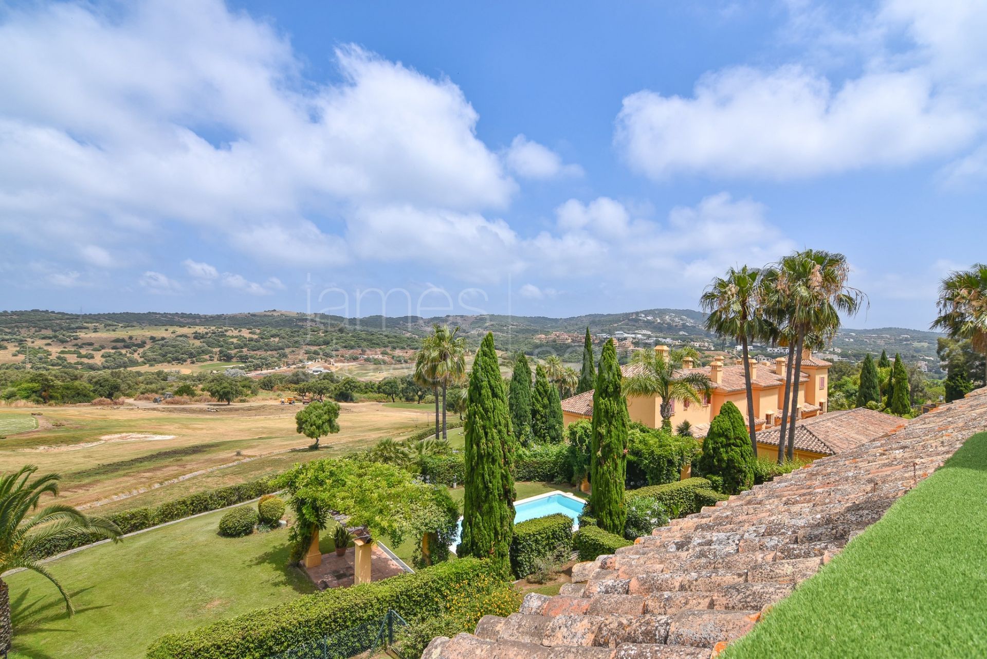 Townhouse frontline golf Sotogrande | Gated community, privacy & mountain views
