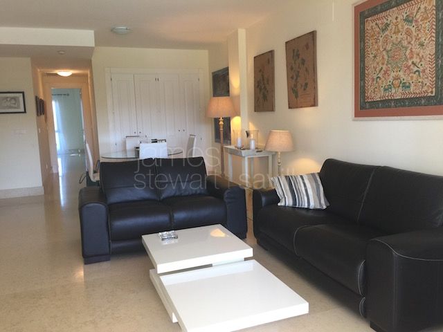 Bright 2-Bedroom Apartment for Sale in Sotogrande Marina with Communal Pool