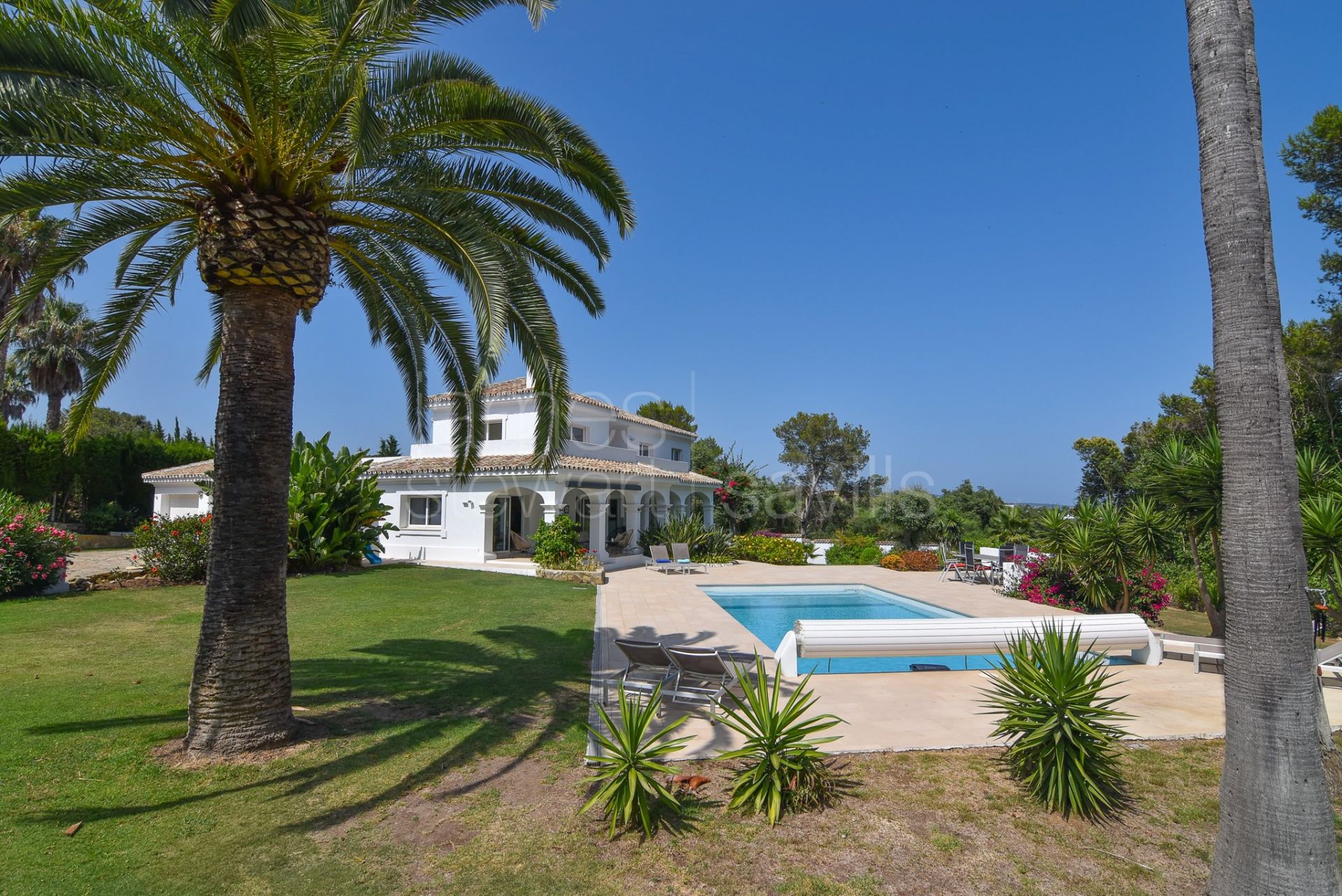 Elegant Andalusian-style villa frontline to Real Valderrama golf course, Sotogrande