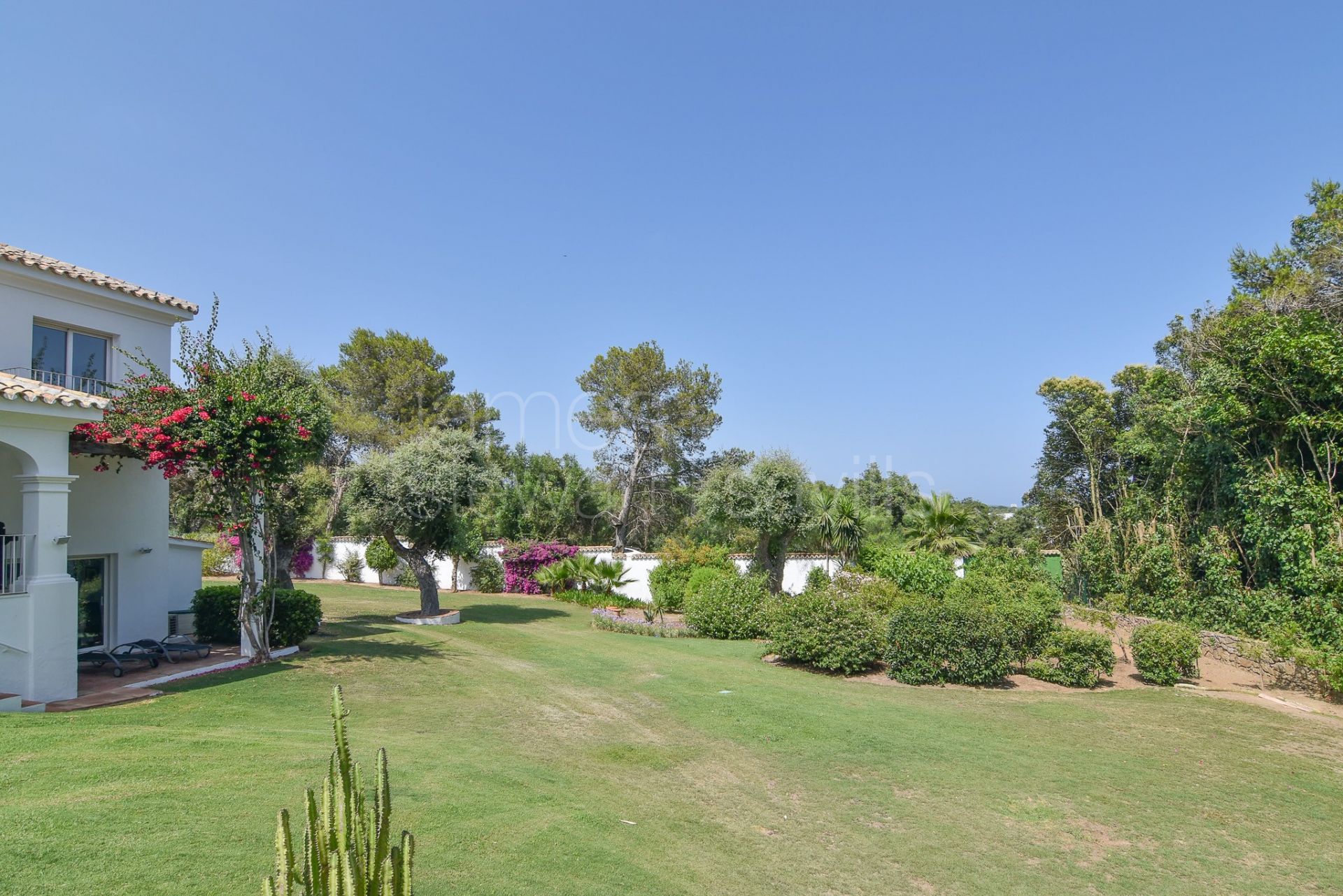 Elegant Andalusian-style villa frontline to Real Valderrama golf course, Sotogrande