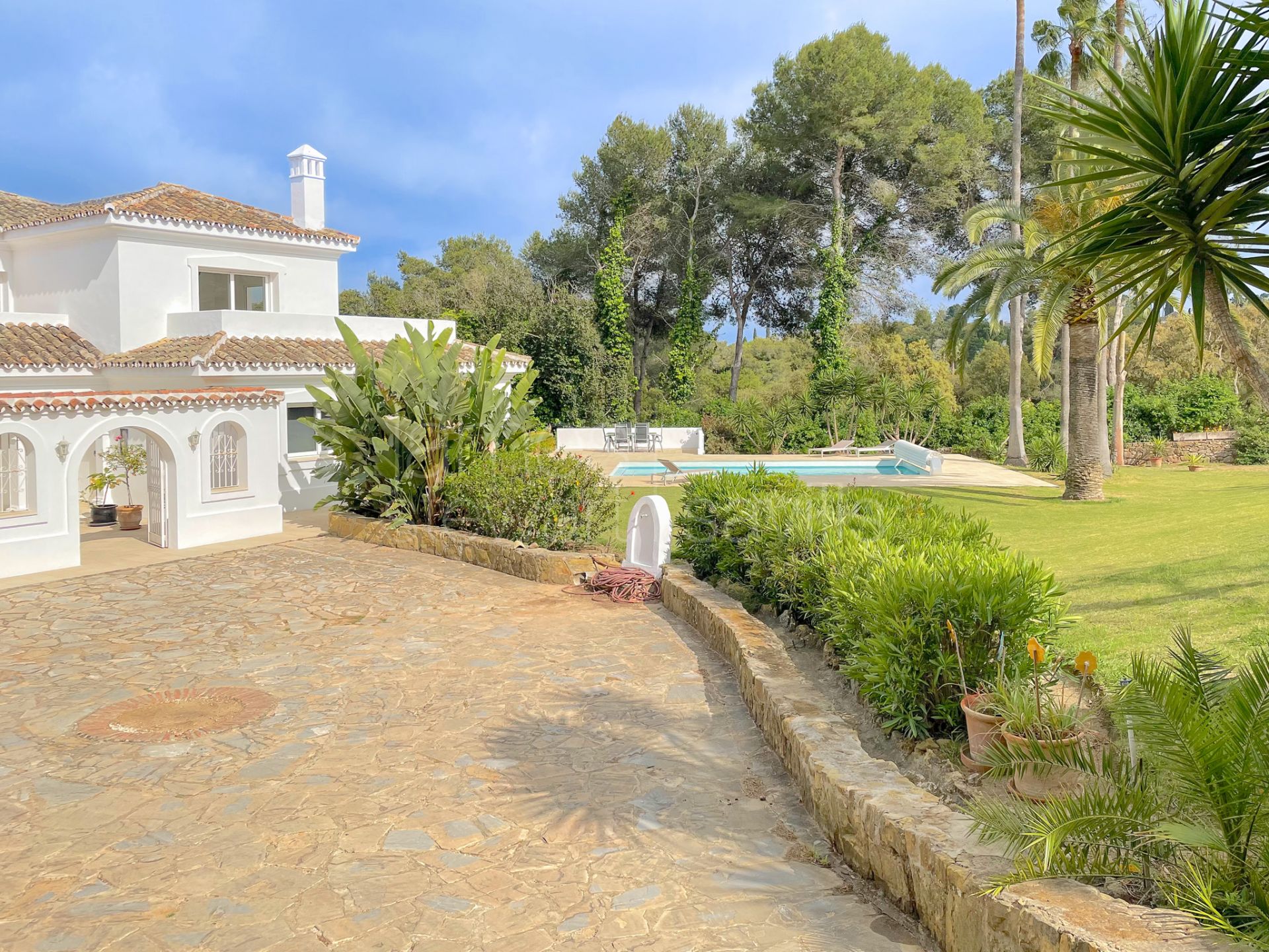 Elegant Andalusian-style villa frontline to Real Valderrama golf course, Sotogrande
