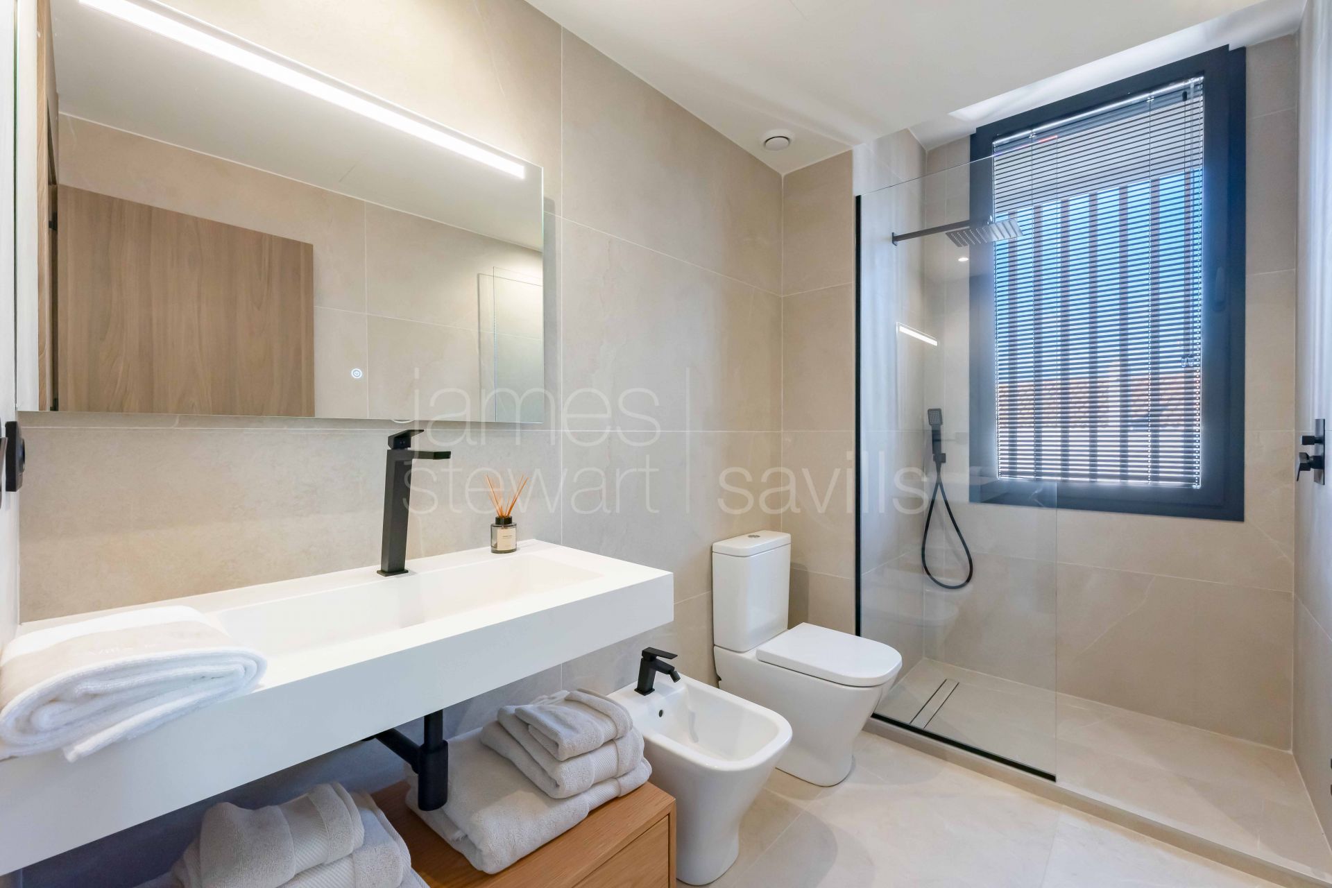 Villa contemporánea de nueva construcción en la zona B de Sotogrande Costa