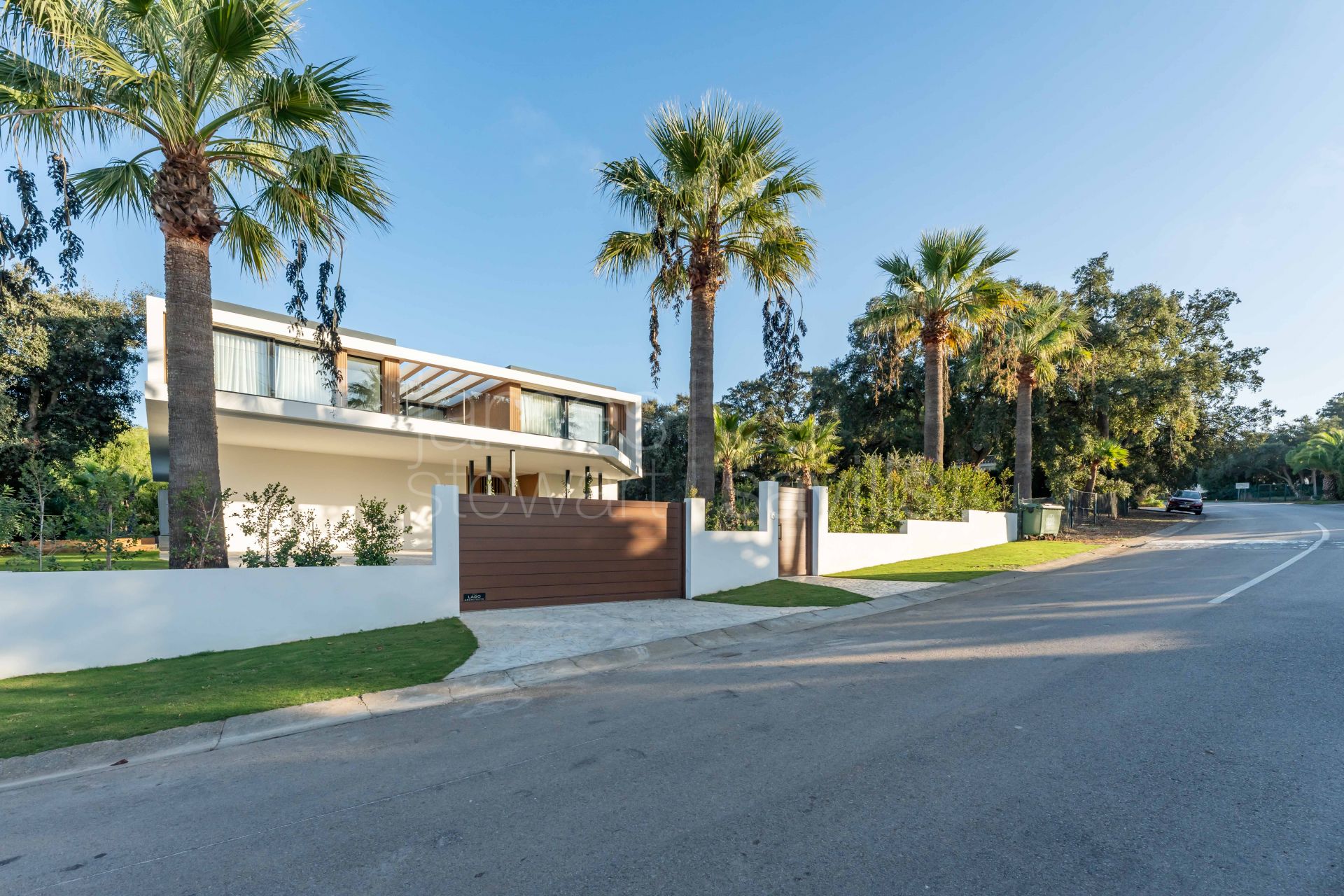 Villa contemporánea de nueva construcción en la zona B de Sotogrande Costa