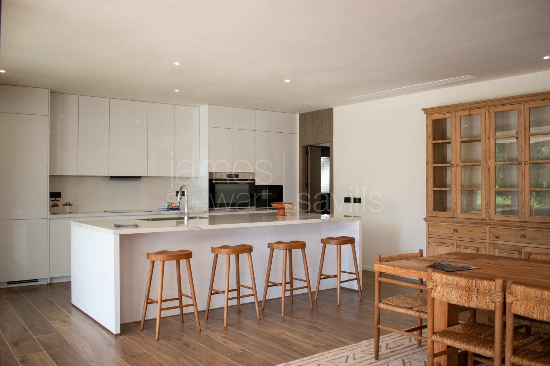 Villa contemporánea de nueva construcción en la zona B de Sotogrande Costa
