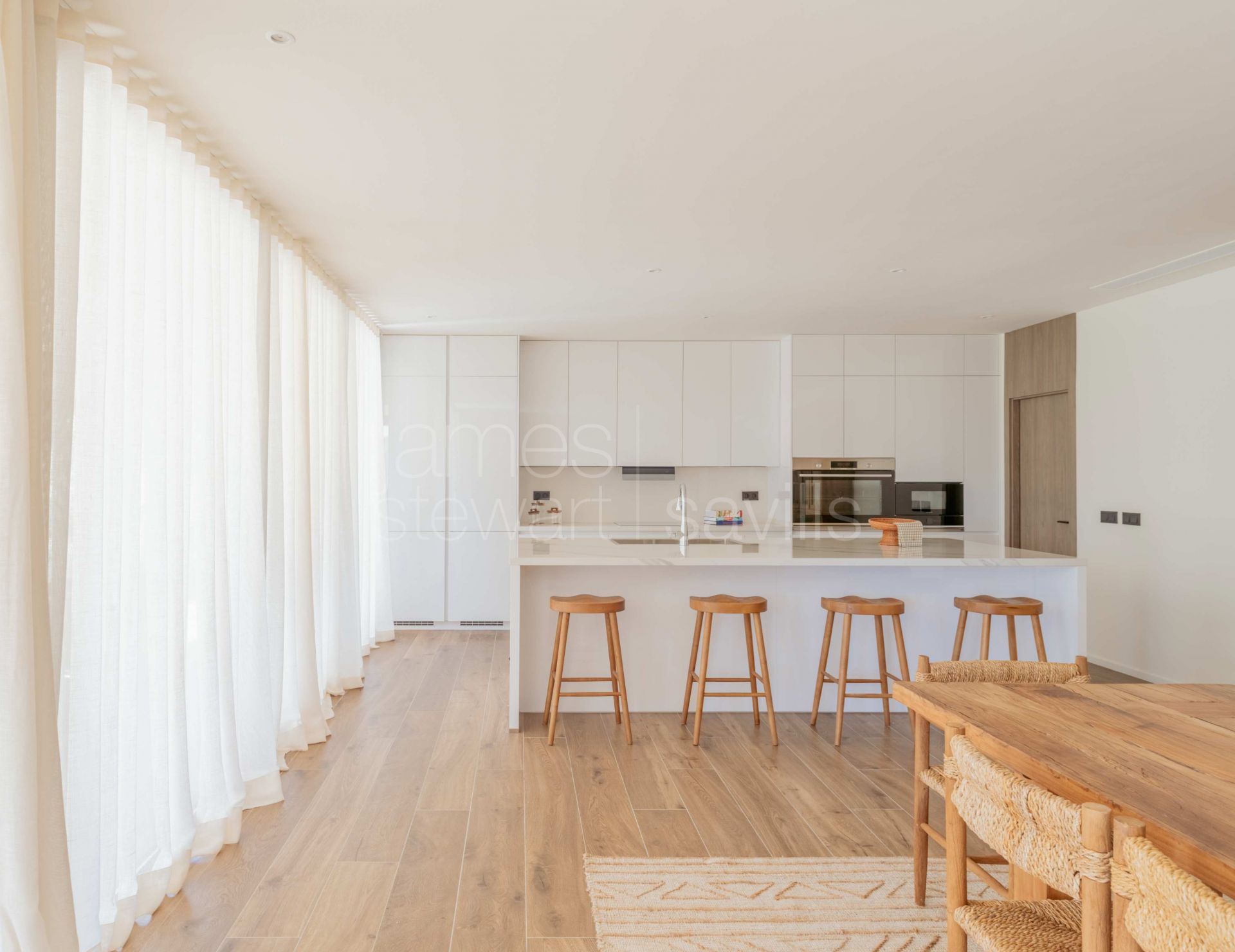 Villa contemporánea de nueva construcción en la zona B de Sotogrande Costa