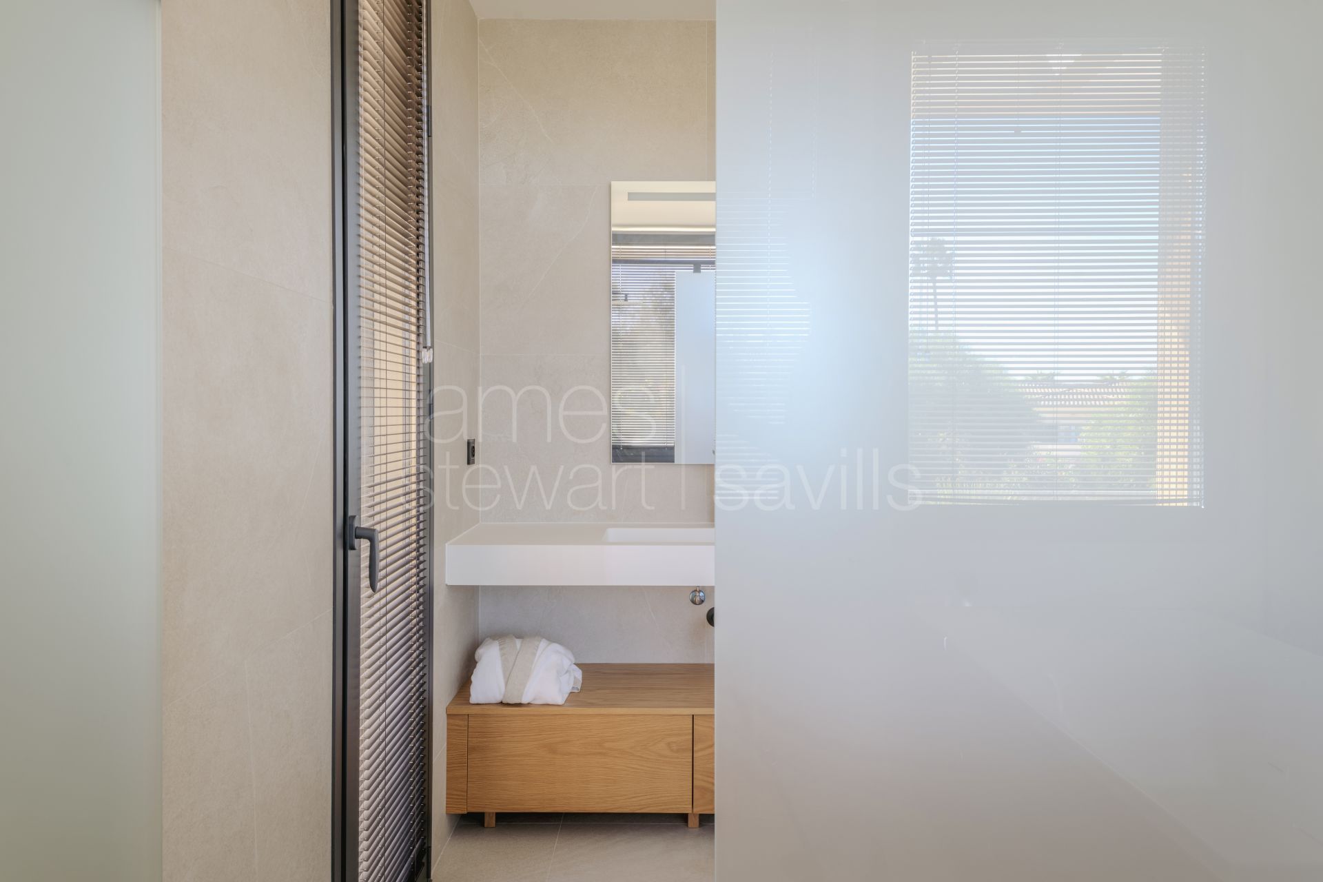 Villa contemporánea de nueva construcción en la zona B de Sotogrande Costa