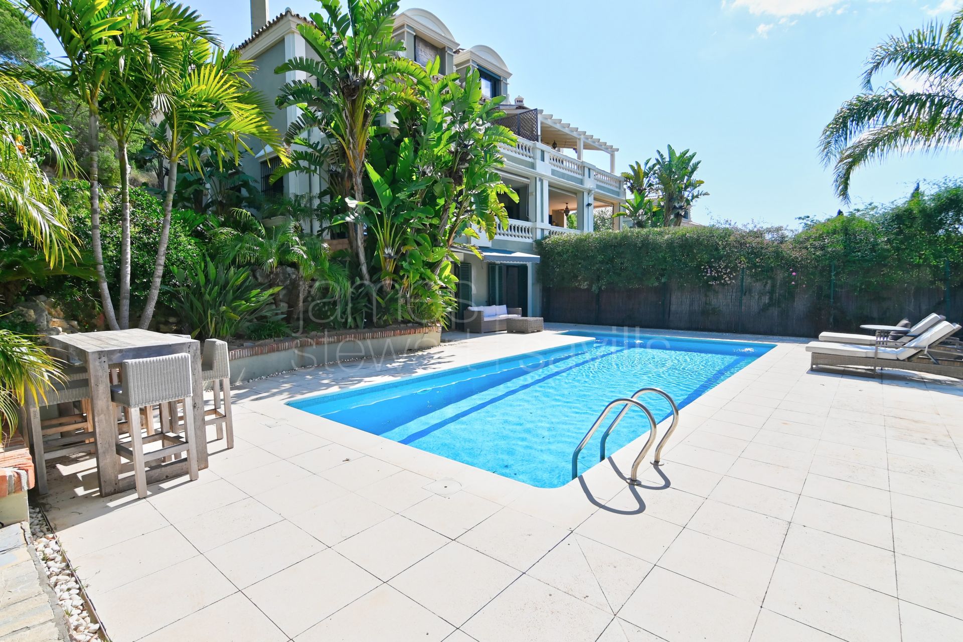 Charming Townhouse with Private Pool in Sotogolf, Sotogrande Alto