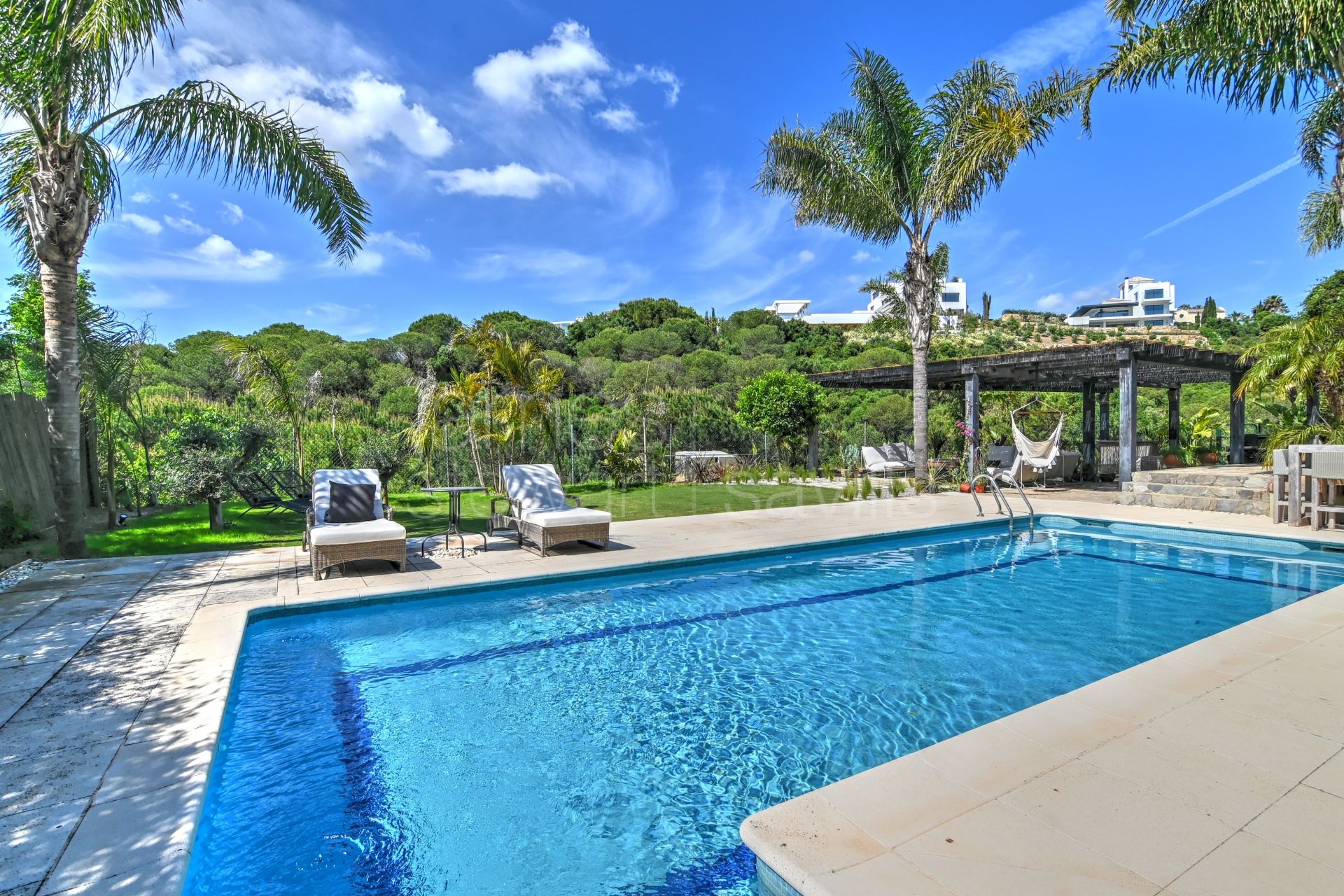 Charming Townhouse with Private Pool in Sotogolf, Sotogrande Alto