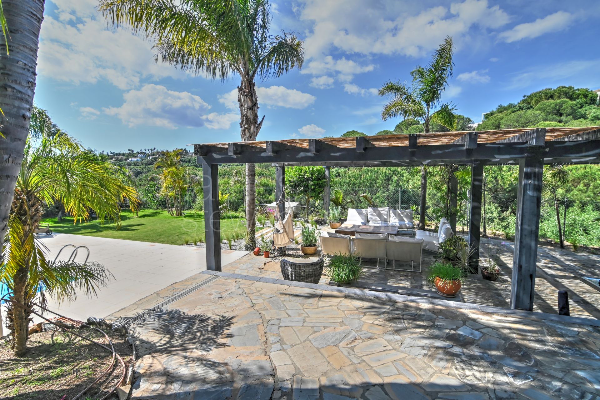 Charming Townhouse with Private Pool in Sotogolf, Sotogrande Alto