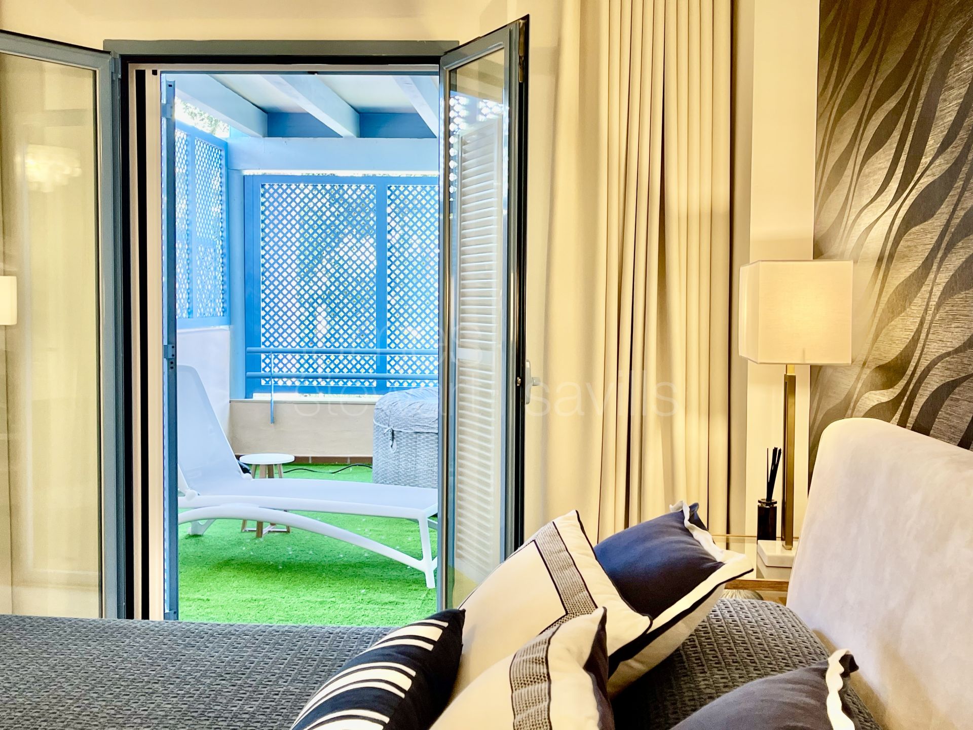 Spacious Ground Floor Marina Apartment with Canal Views and Large Terrace in Sotogrande
