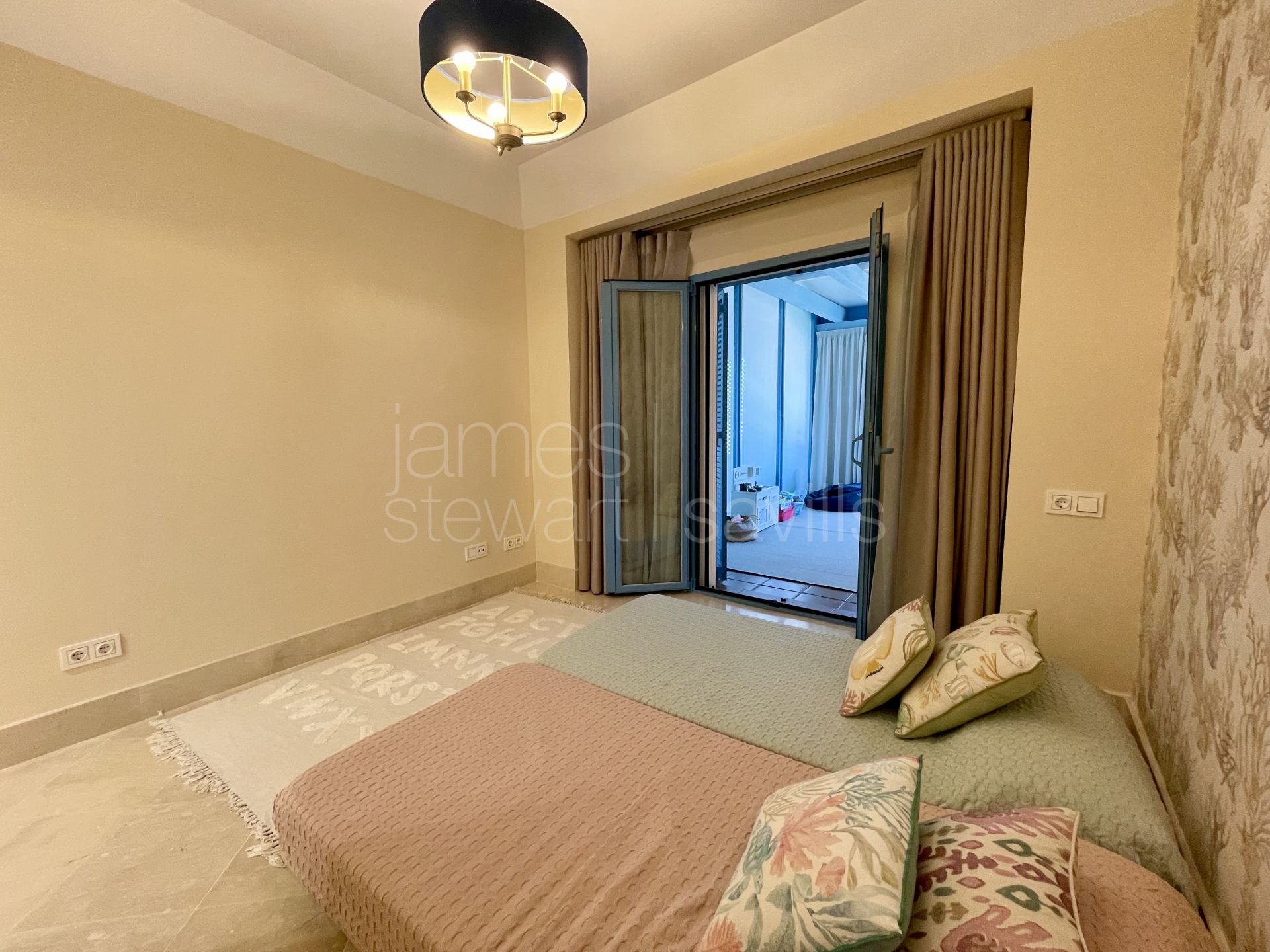 Spacious Ground Floor Marina Apartment with Canal Views and Large Terrace in Sotogrande