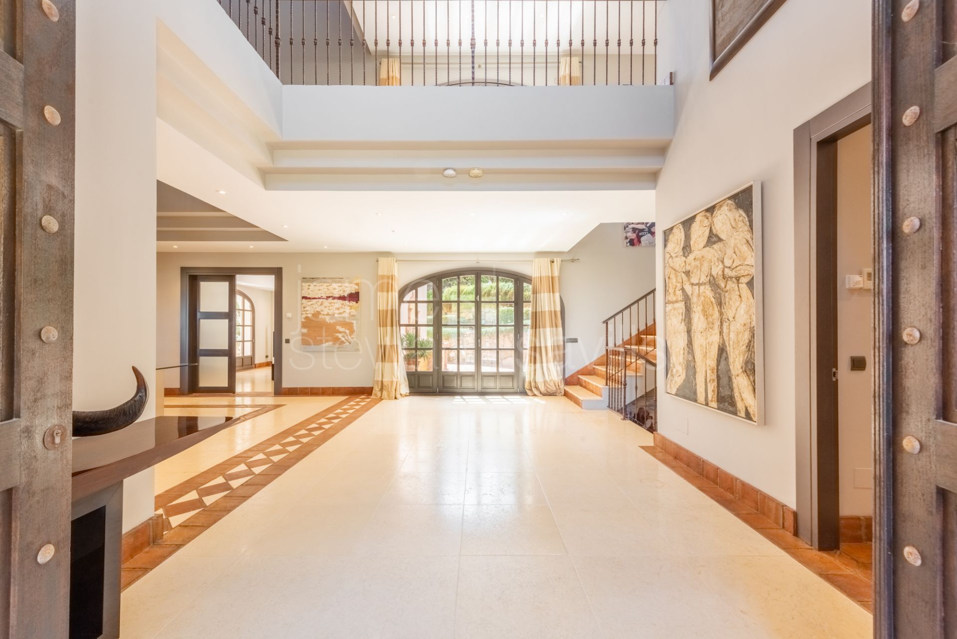 Elegant Villa with Sea and Golf Views for Sale in Sotogrande Alto – Almenara Area