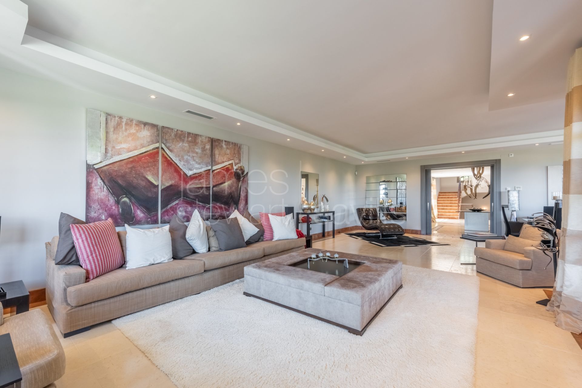 Elegant Villa with Sea and Golf Views for Sale in Sotogrande Alto – Almenara Area