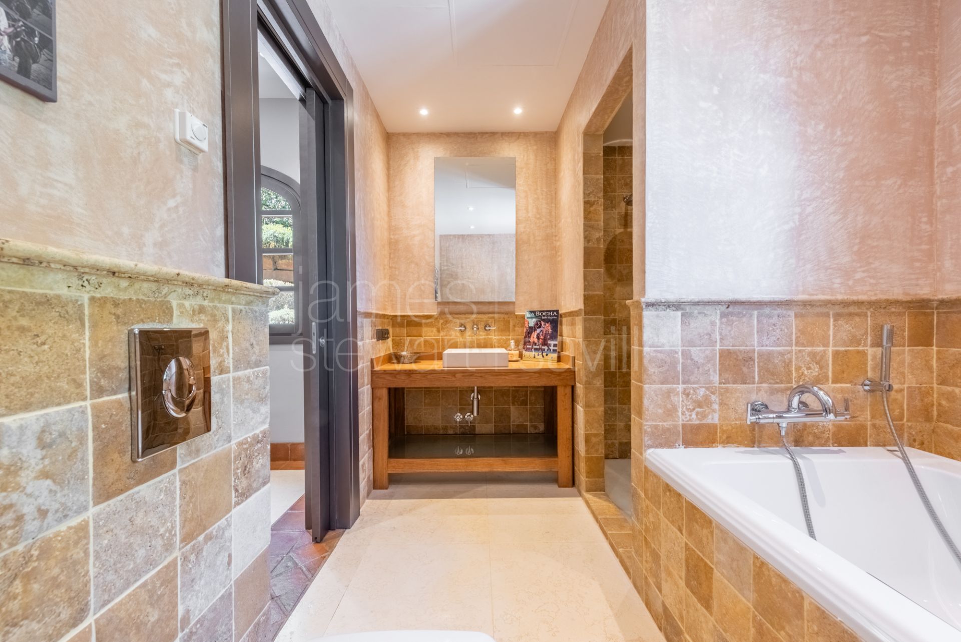Elegant Villa with Sea and Golf Views for Sale in Sotogrande Alto – Almenara Area