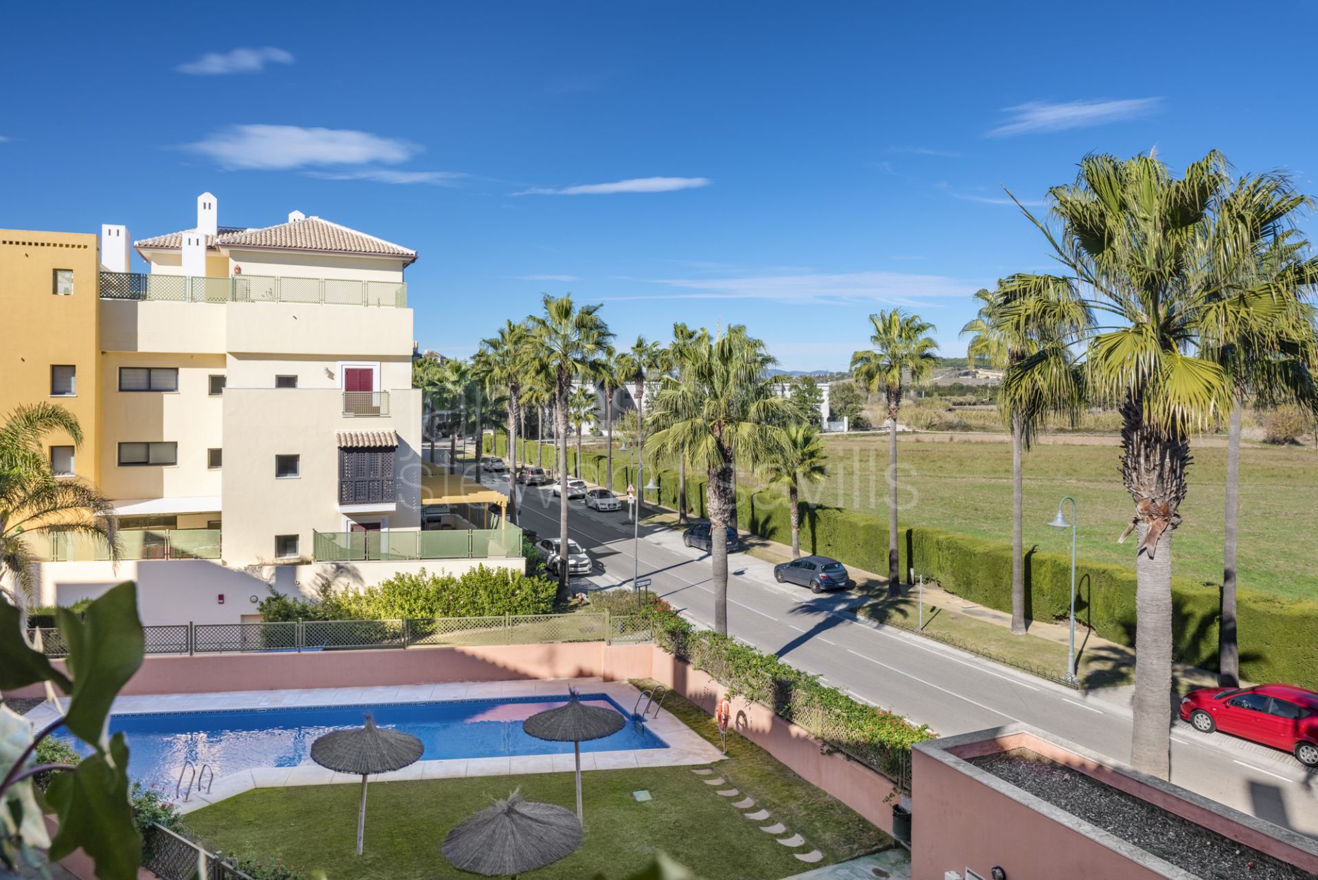 Sotogrande Marina Apartment with Fireplace and Terrace – Includes Parking and Storage
