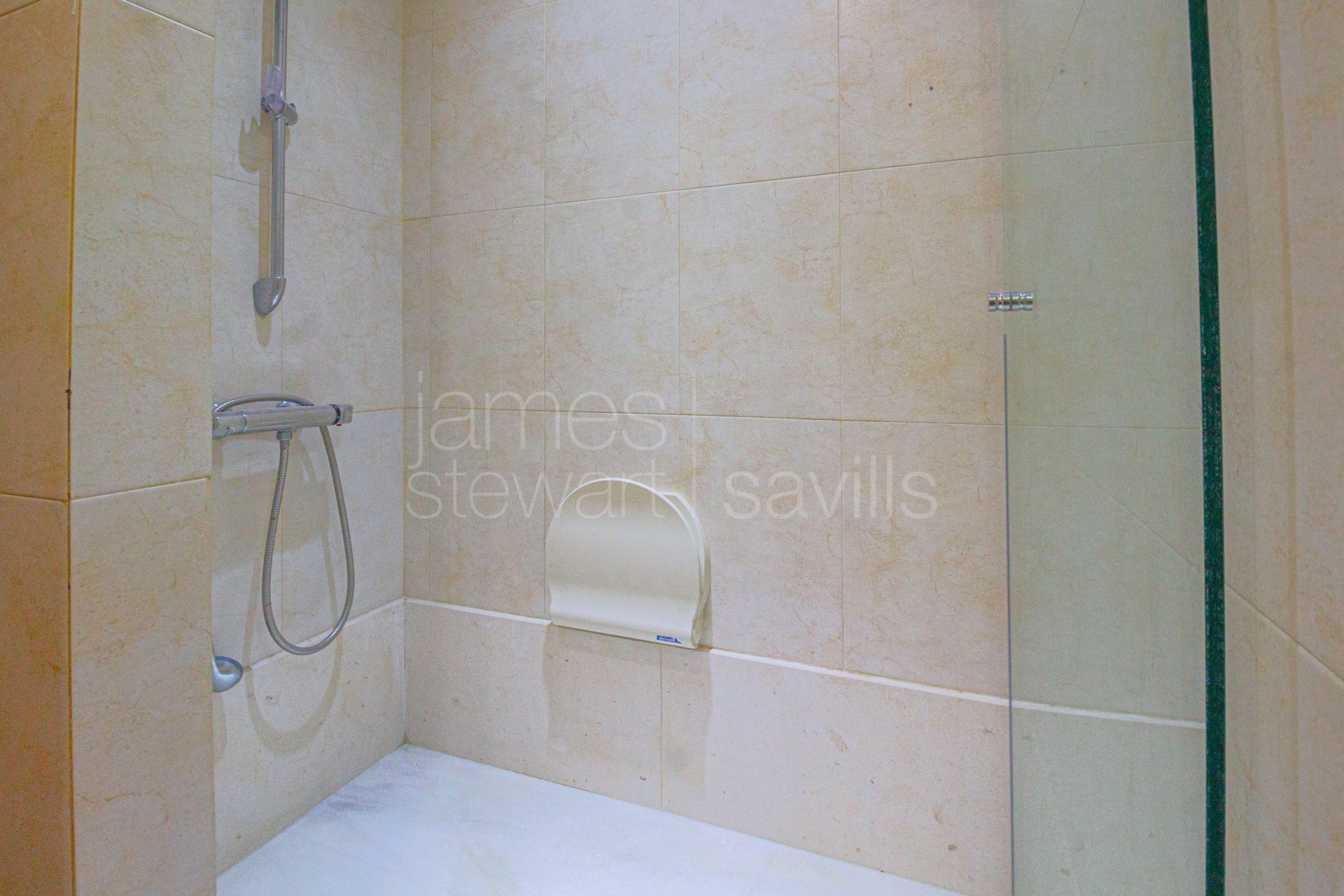 Renovated villa with pool and double garage in Pueblo Nuevo de Guadiaro