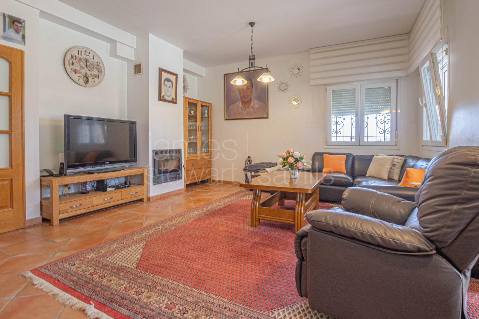 Renovated villa with pool and double garage in Pueblo Nuevo de Guadiaro