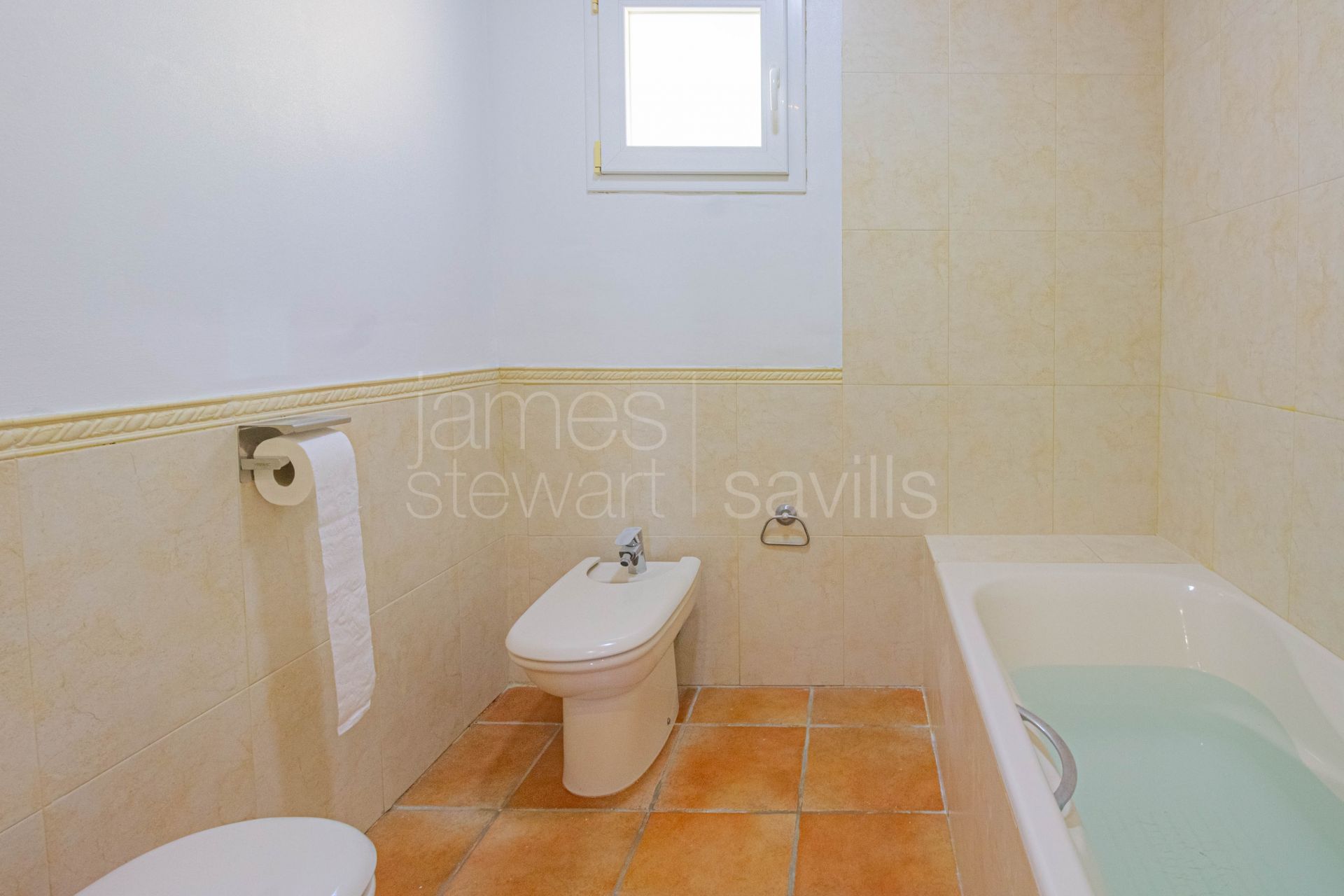 Renovated villa with pool and double garage in Pueblo Nuevo de Guadiaro