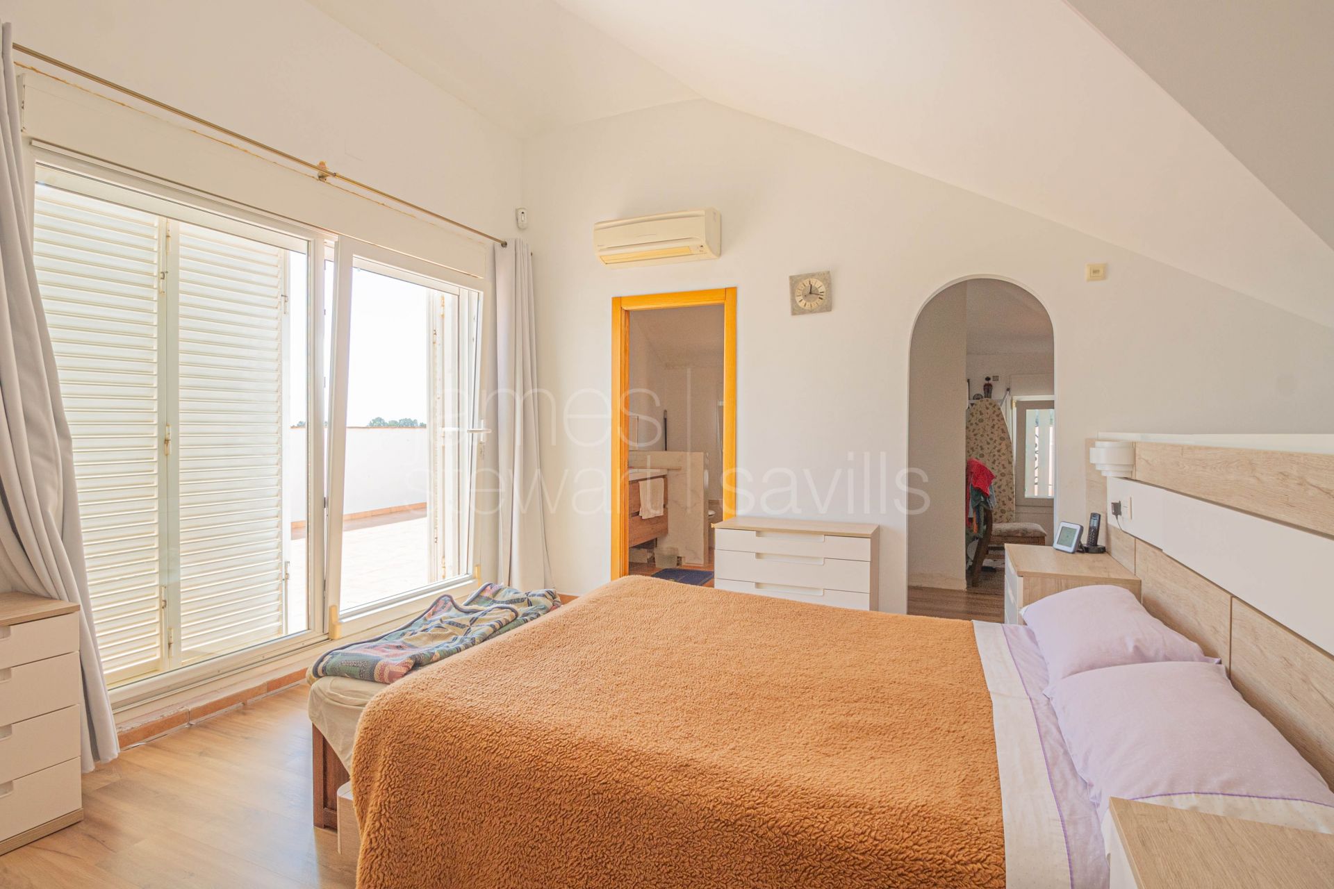 Renovated villa with pool and double garage in Pueblo Nuevo de Guadiaro
