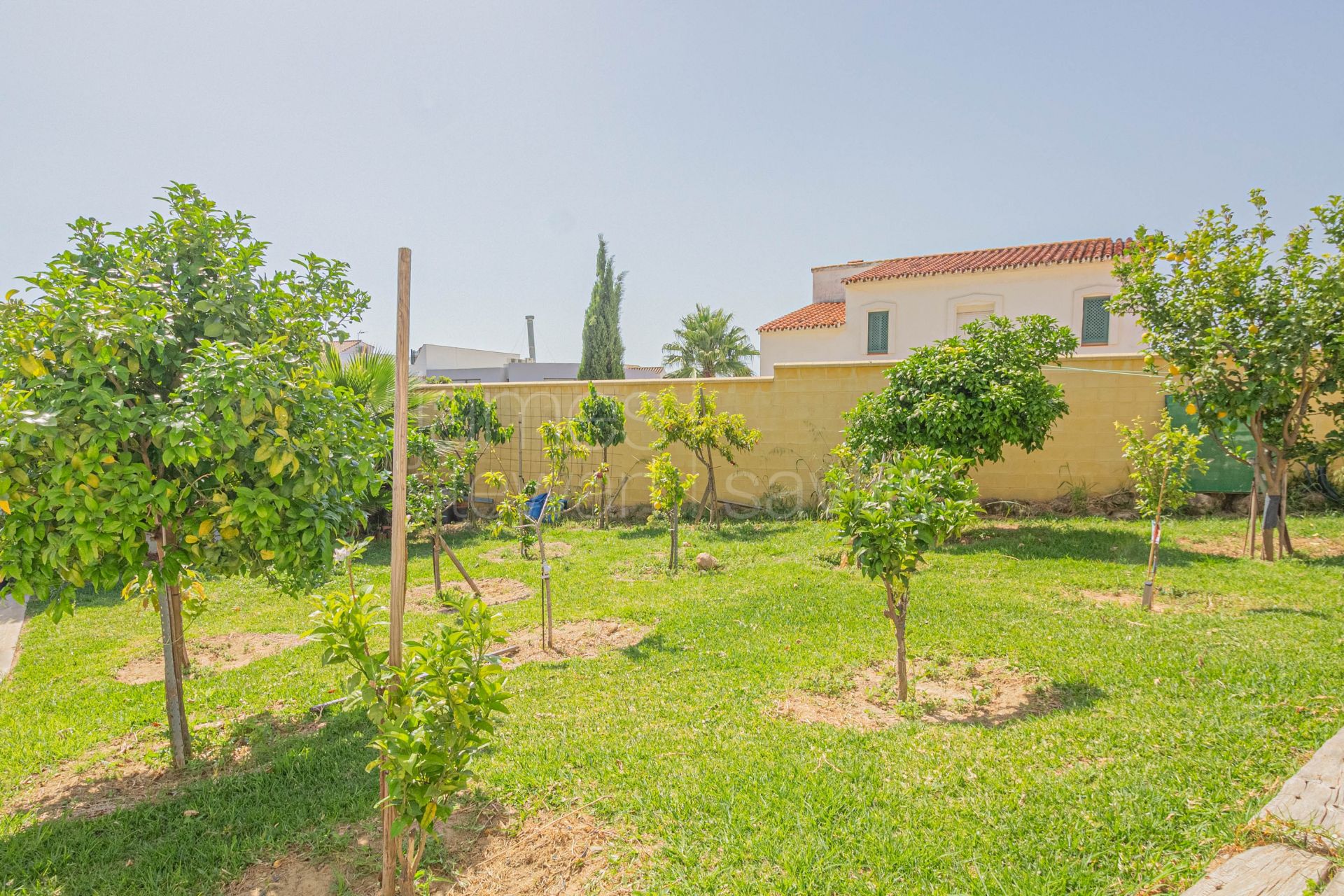 Renovated villa with pool and double garage in Pueblo Nuevo de Guadiaro