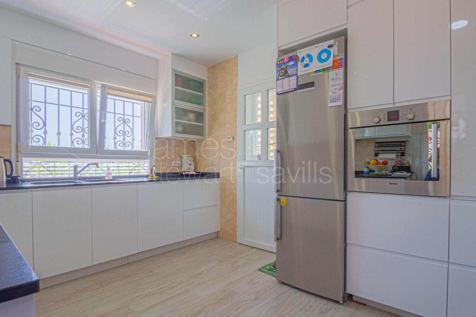 Renovated villa with pool and double garage in Pueblo Nuevo de Guadiaro