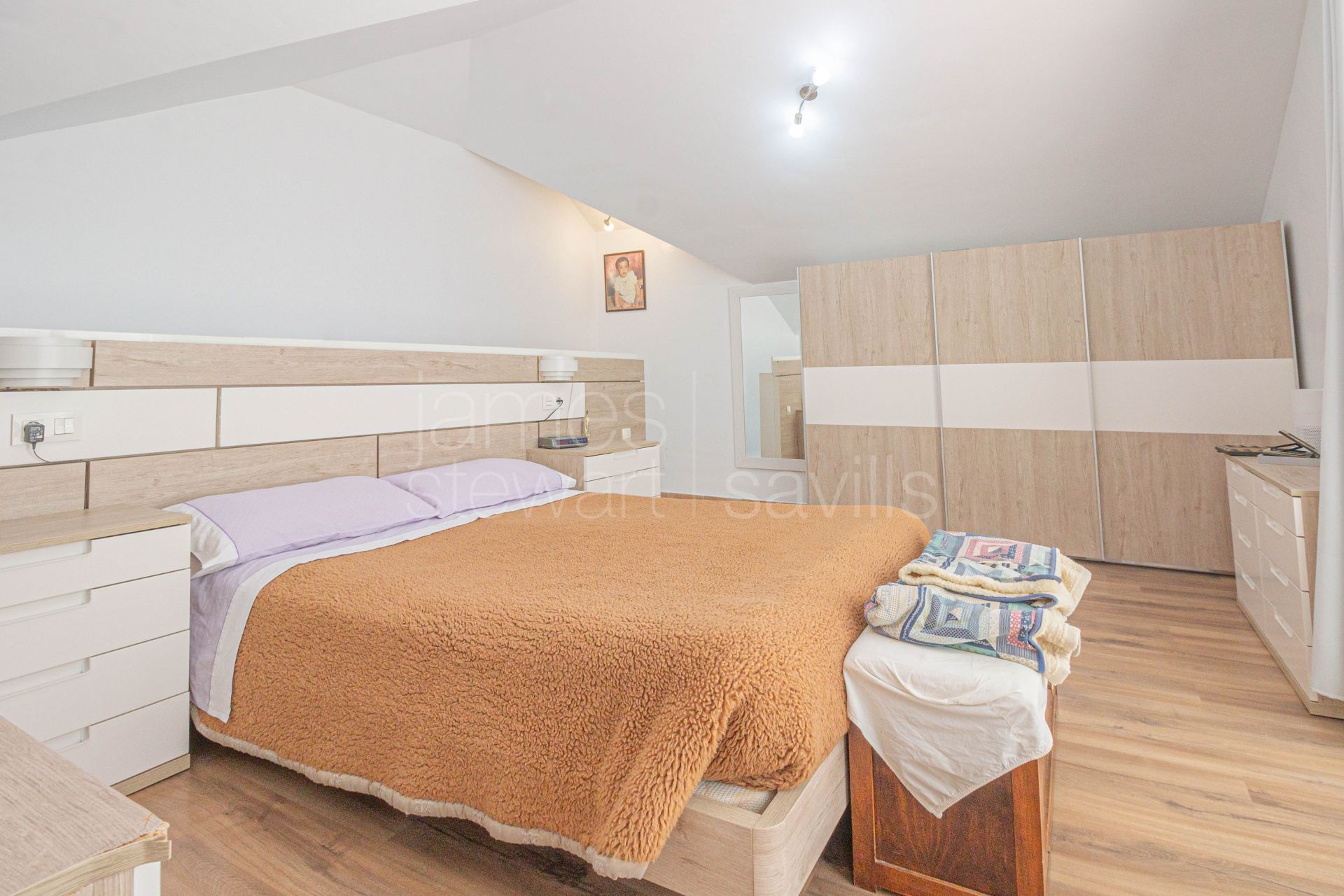Renovated villa with pool and double garage in Pueblo Nuevo de Guadiaro
