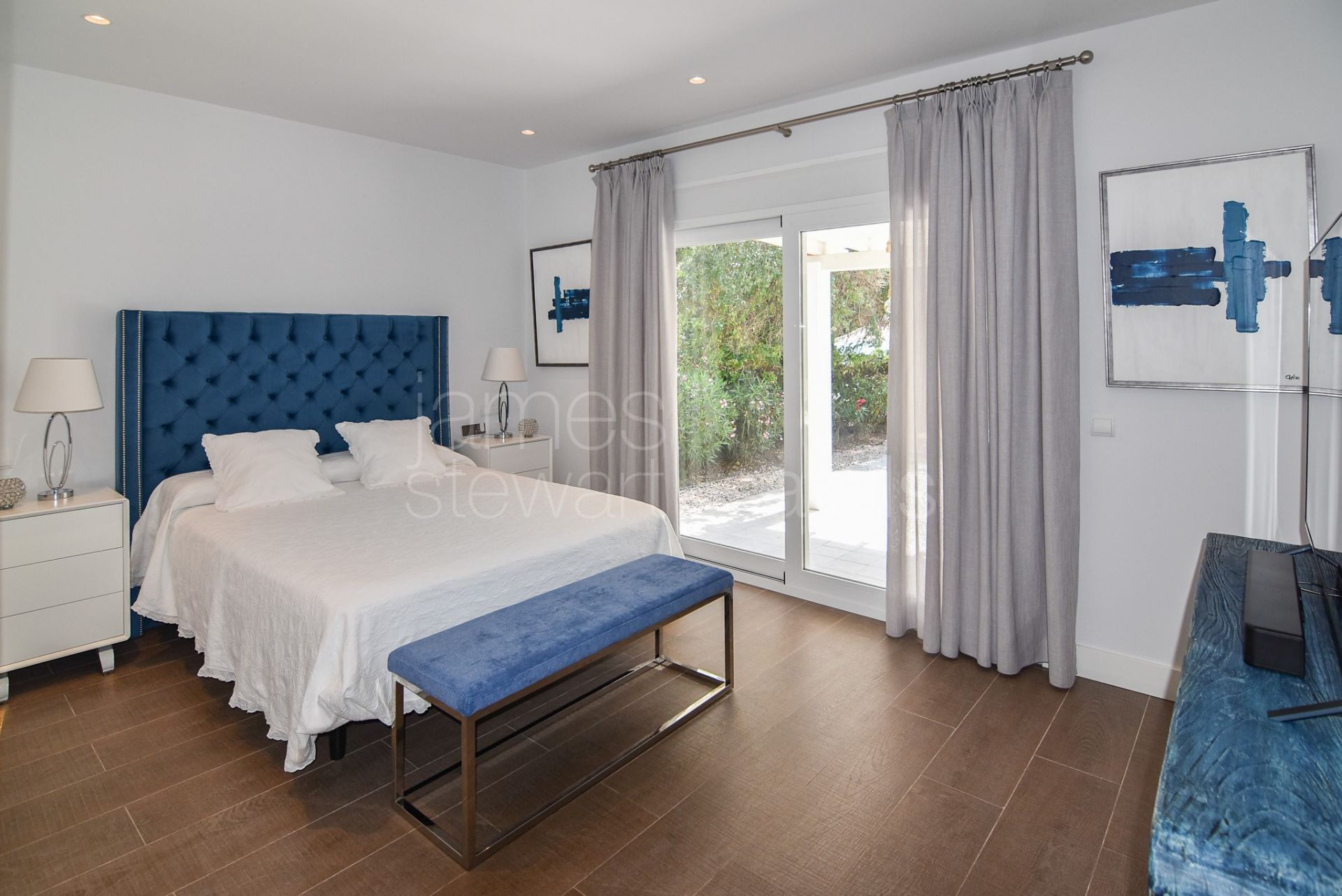 Wonderful contemporary family home in Central Sotogrande