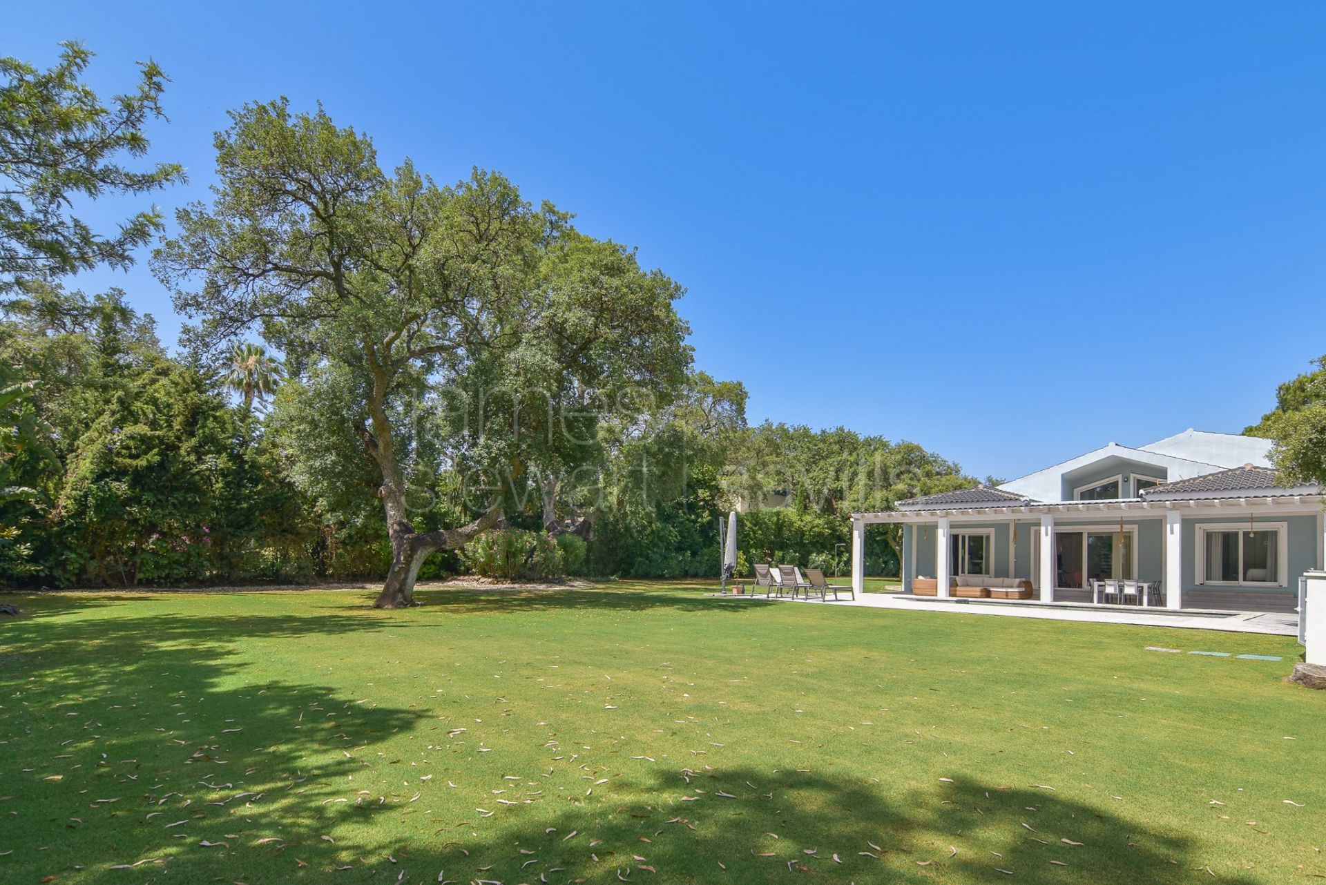 Wonderful contemporary family home in Central Sotogrande