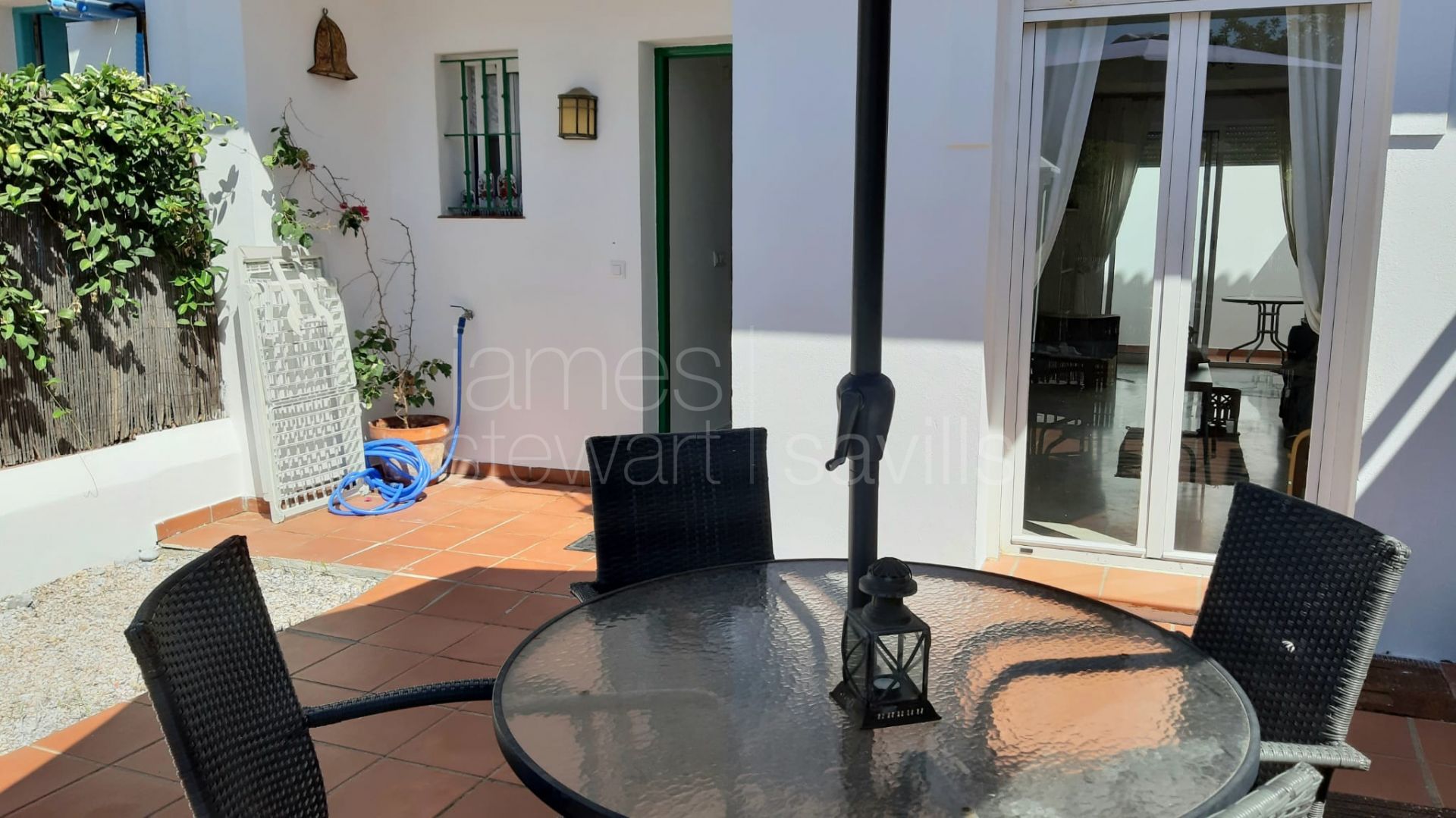 3 bedroom/2 bathroom townhouse close to all amenities in Guadiaro, next to Sotogrande