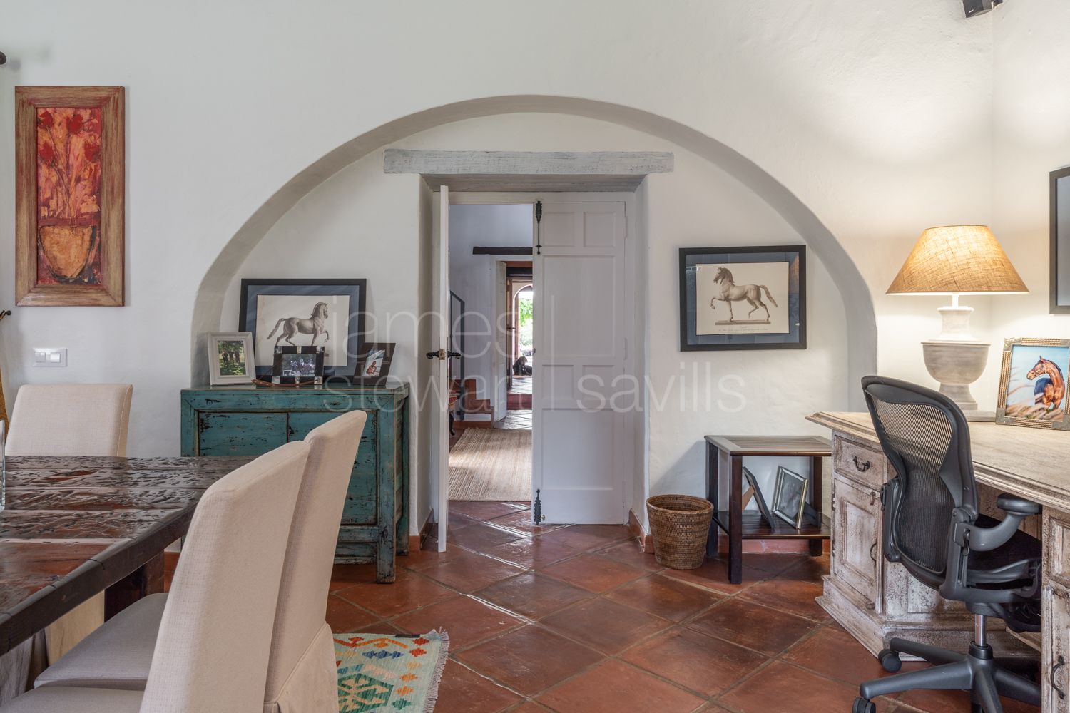 Finca Ecuestre de Alto Nivel en Jimena de la Frontera con 7 Hectáreas y Cuadras para 36 Caballos