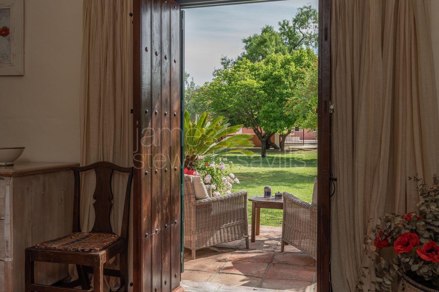 Finca Ecuestre de Alto Nivel en Jimena de la Frontera con 7 Hectáreas y Cuadras para 36 Caballos