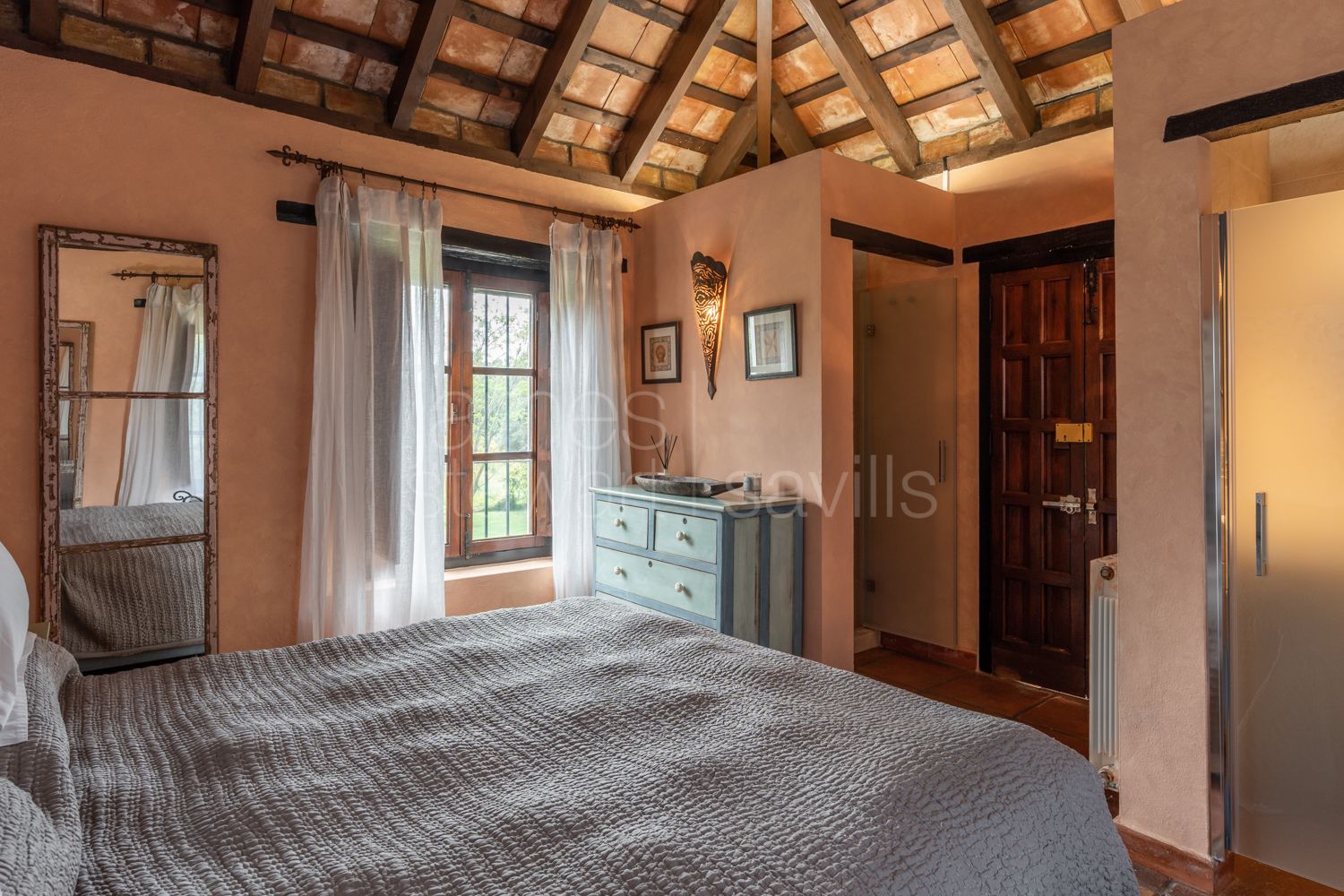 Finca Ecuestre de Alto Nivel en Jimena de la Frontera con 7 Hectáreas y Cuadras para 36 Caballos
