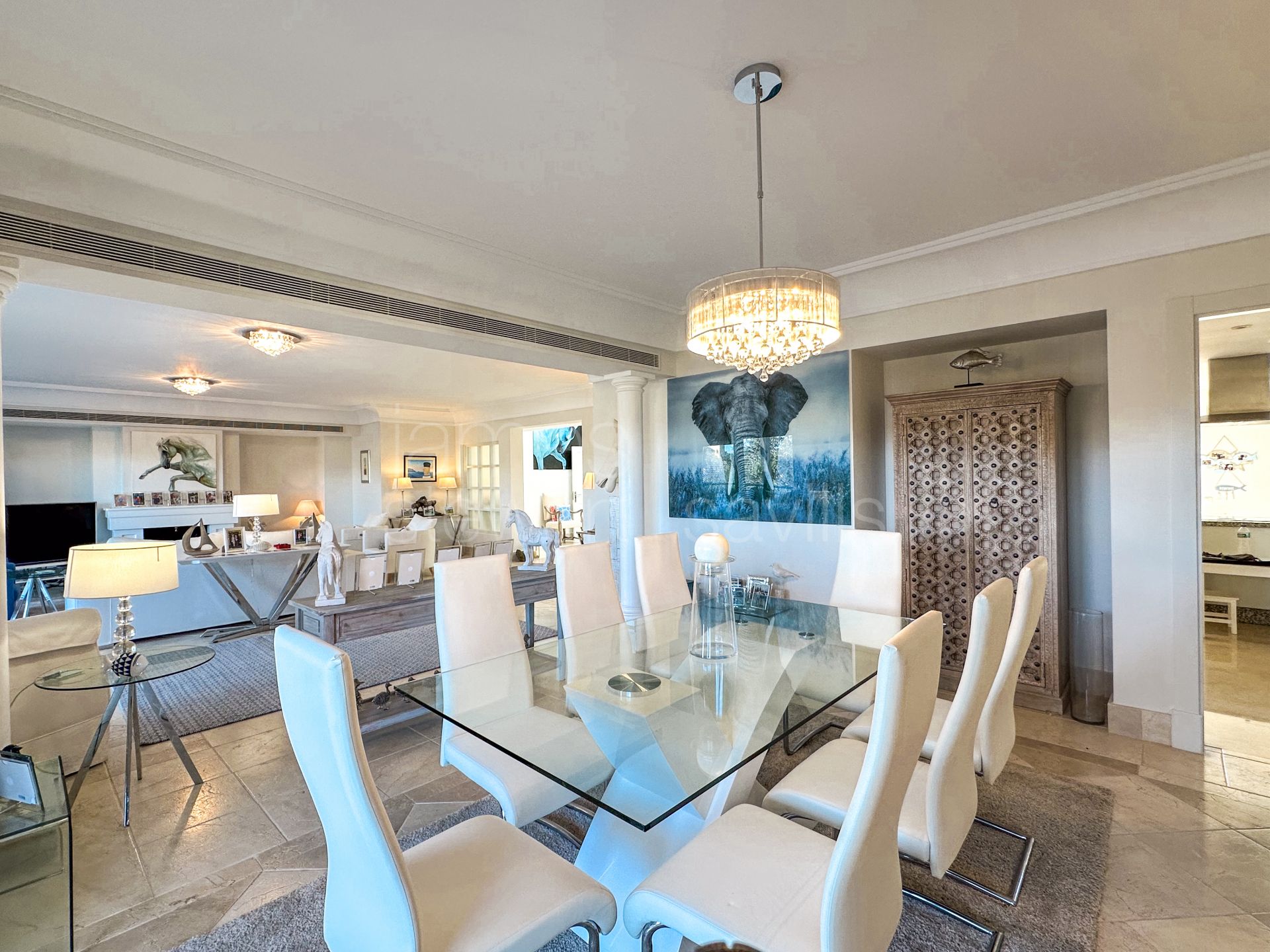 Ático Dúplex en Valgrande, Sotogrande – Privacidad, Luz Natural y Excelentes Zonas Comunes